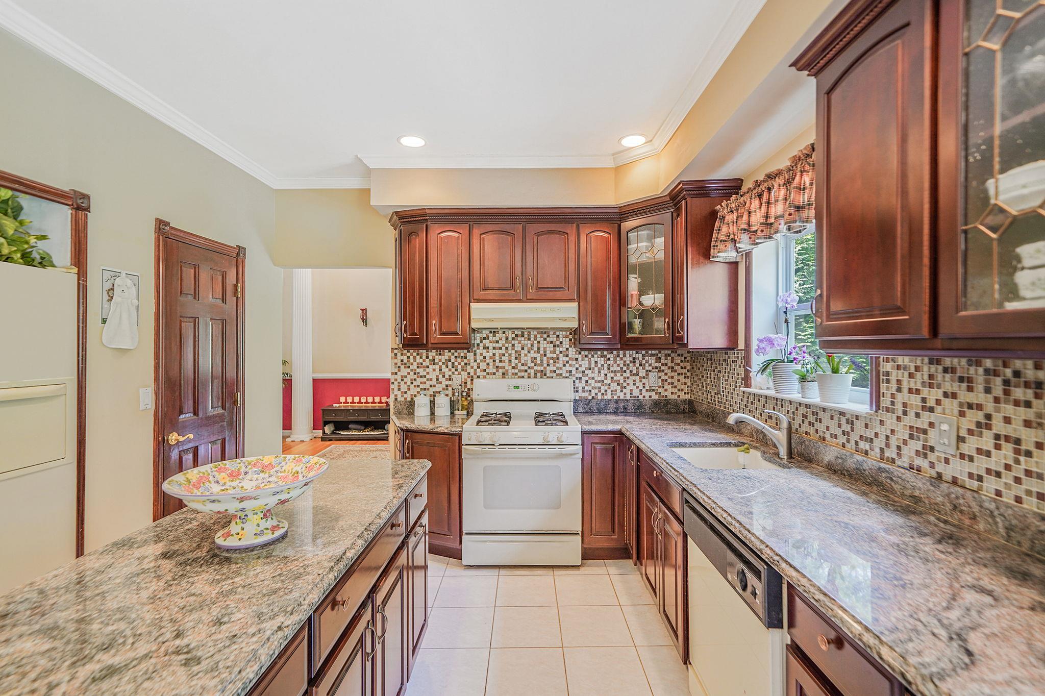 #19 photo, 7 Sara Court, サフォーク郡 Nesconset , NY 11767