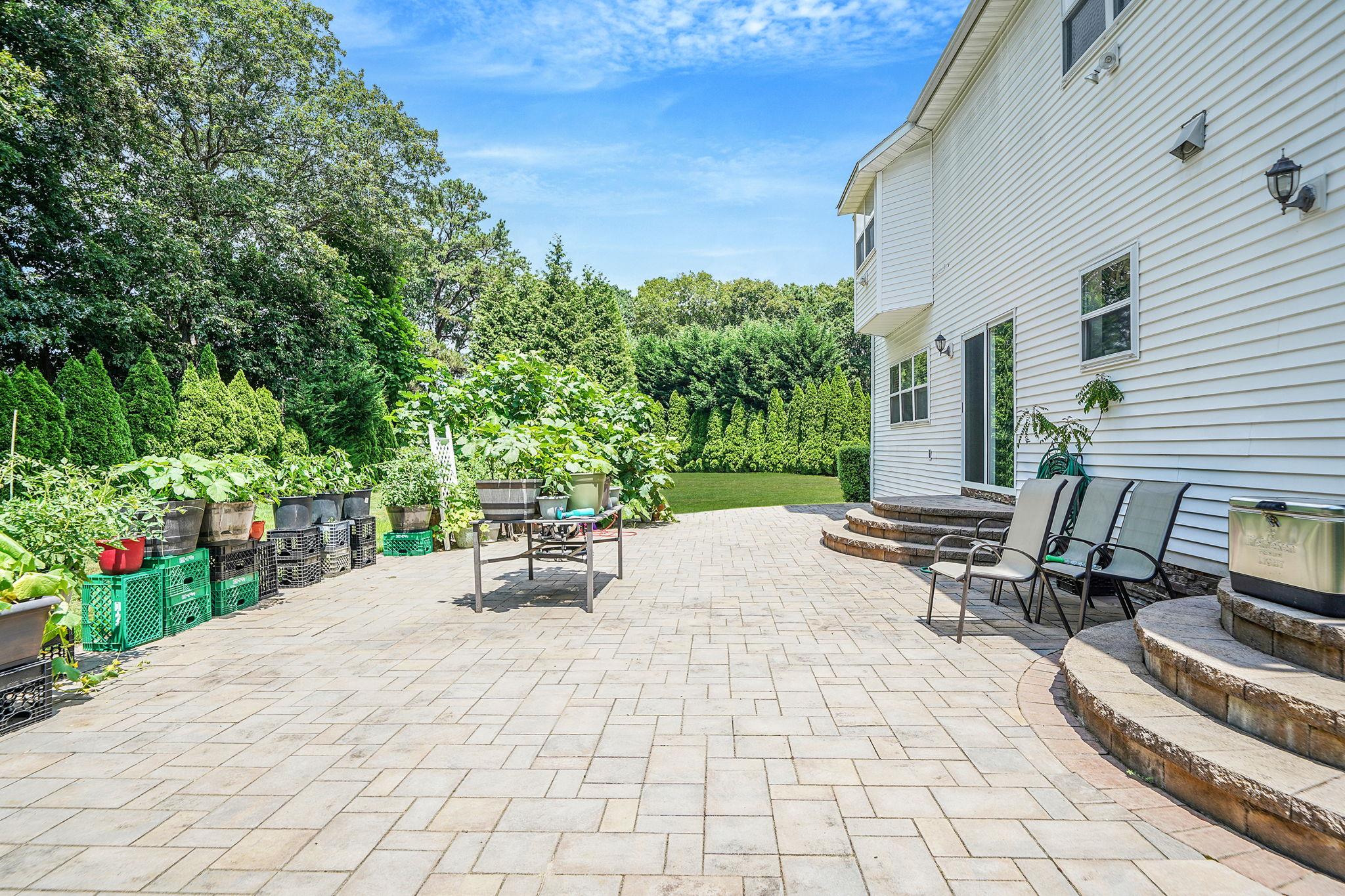 #5 photo, 7 Sara Court, サフォーク郡 Nesconset , NY 11767