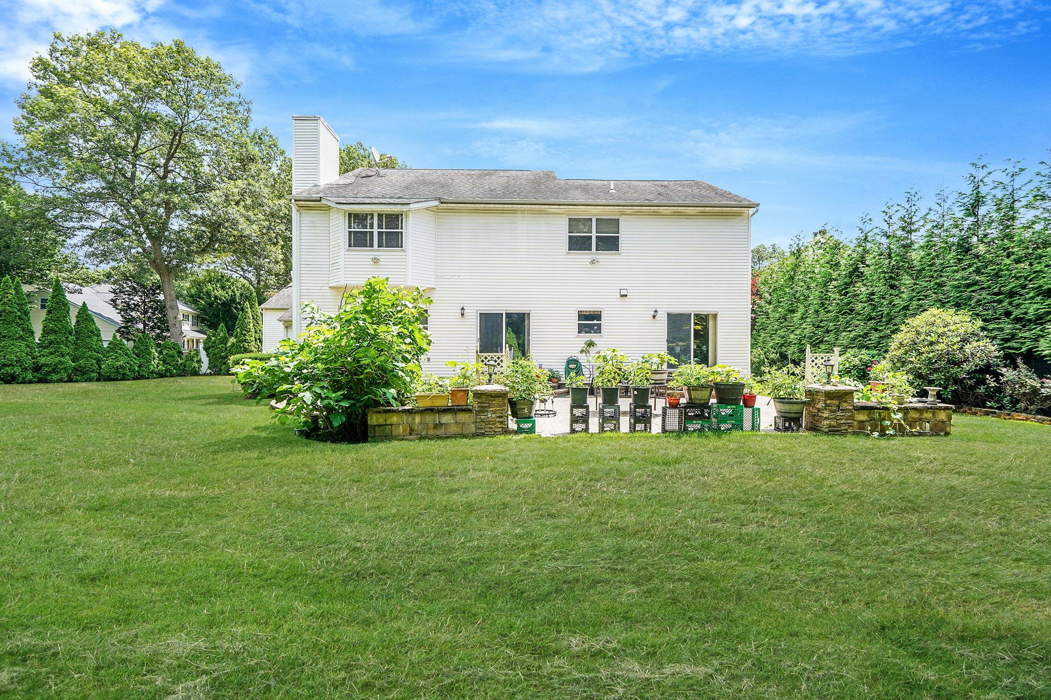 #7 photo, 7 Sara Court, サフォーク郡 Nesconset , NY 11767