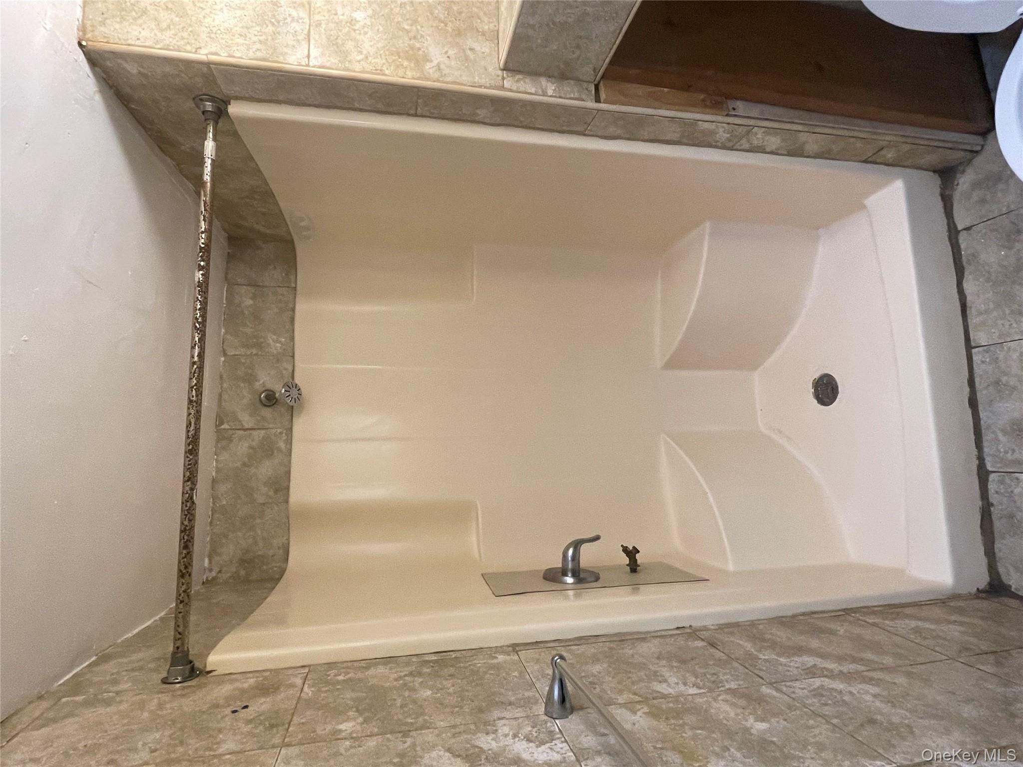 #12 photo, 1011 Hemlock Street, ブルックリン区 Brooklyn , NY 11208