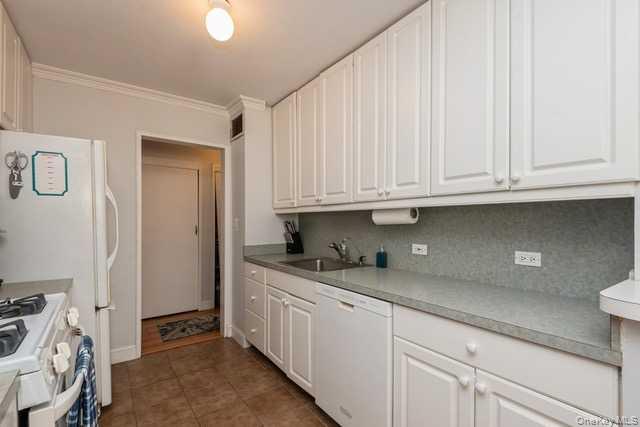 #10 photo, 450 Shore Road, Long Beach , NY 11561