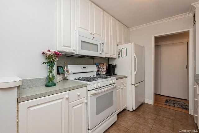 #12 photo, 450 Shore Road, Long Beach , NY 11561