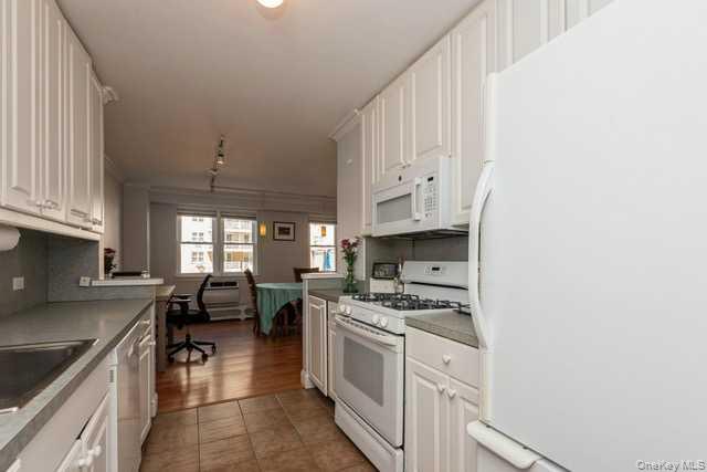 #9 photo, 450 Shore Road, Long Beach , NY 11561