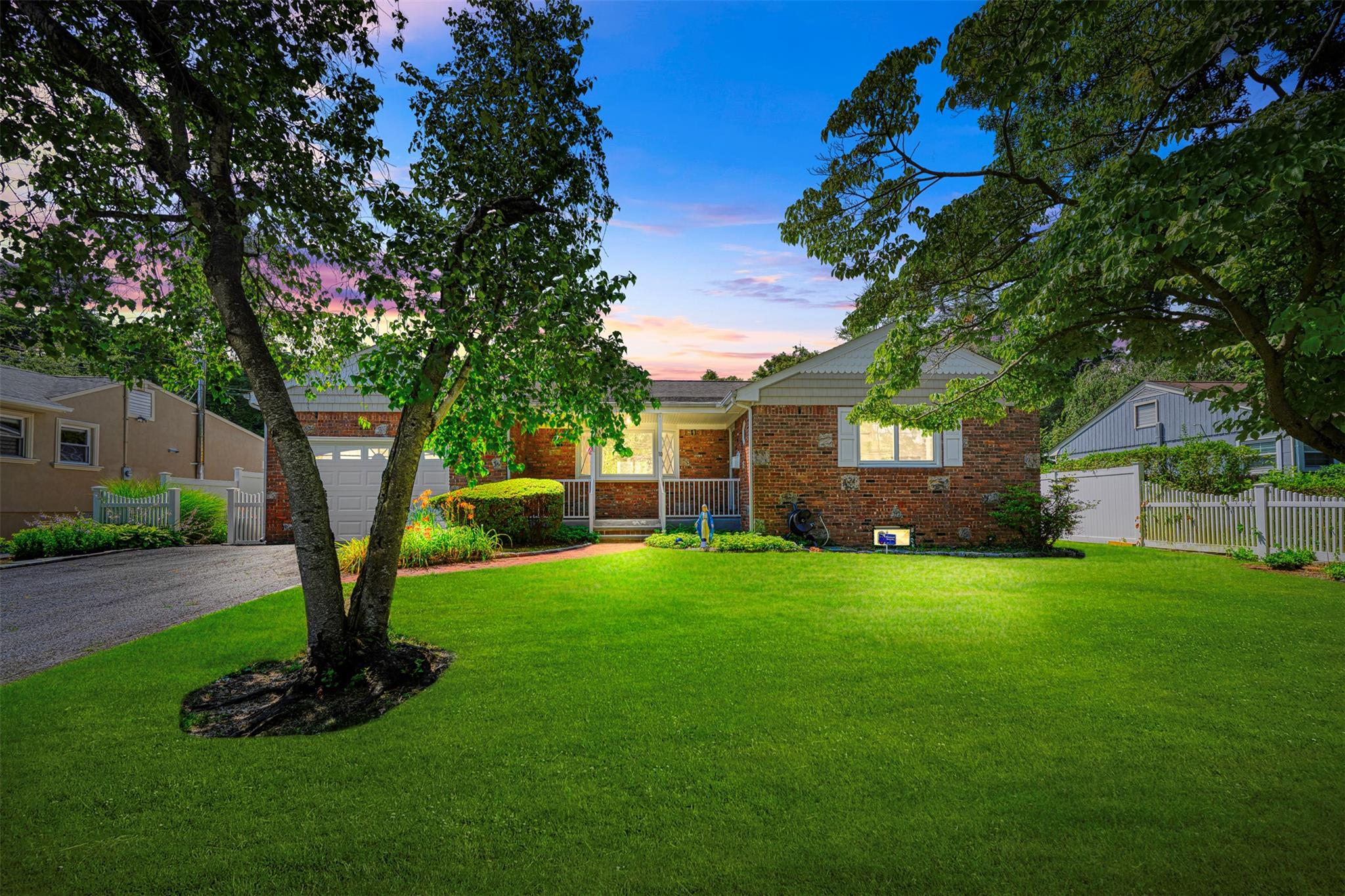 #1 photo, 10 Satinwood Road, Bayville , NY 11709