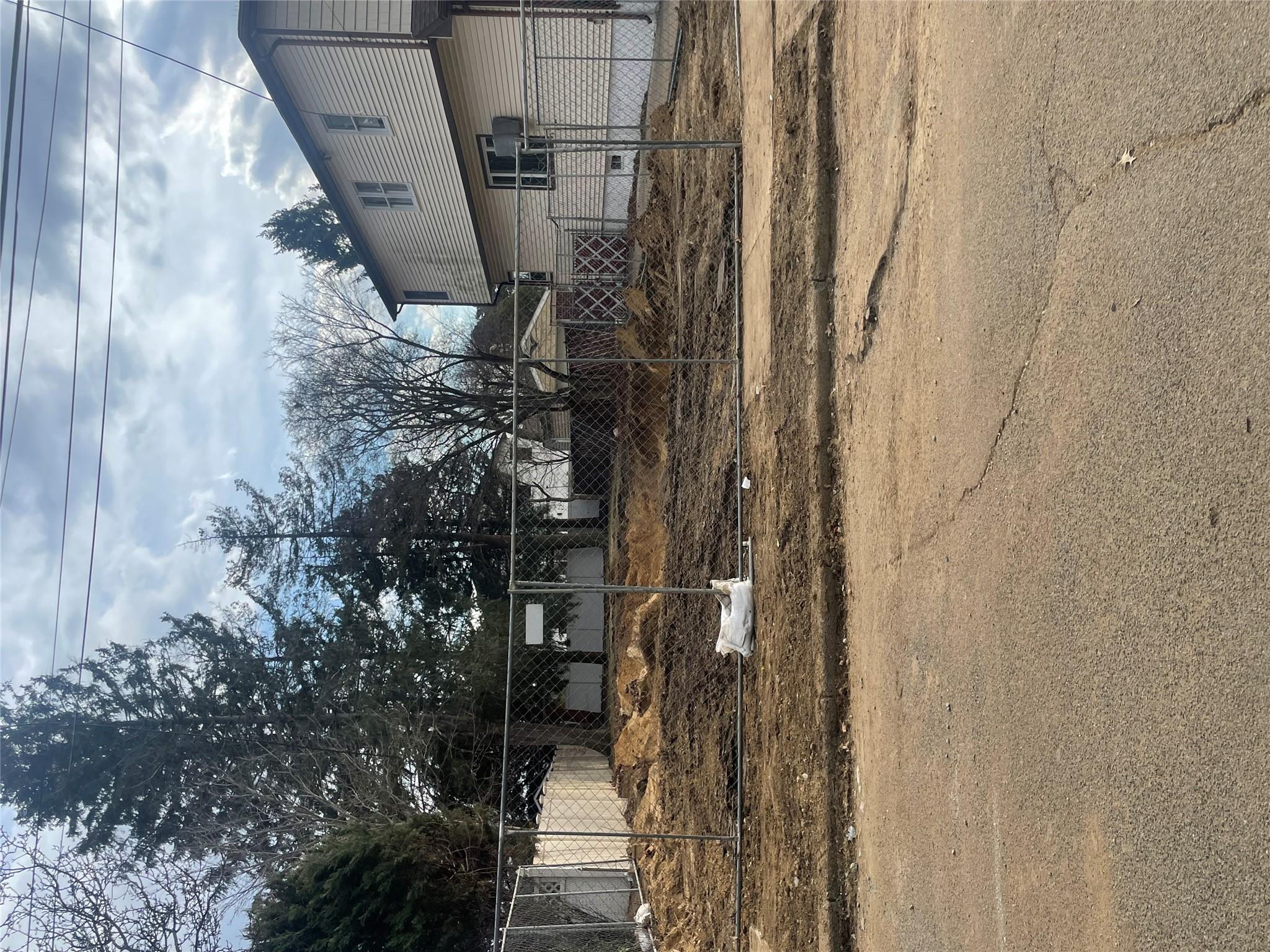#1 photo, 2760 Cypress Avenue, 長島 East Meadow , NY 11554