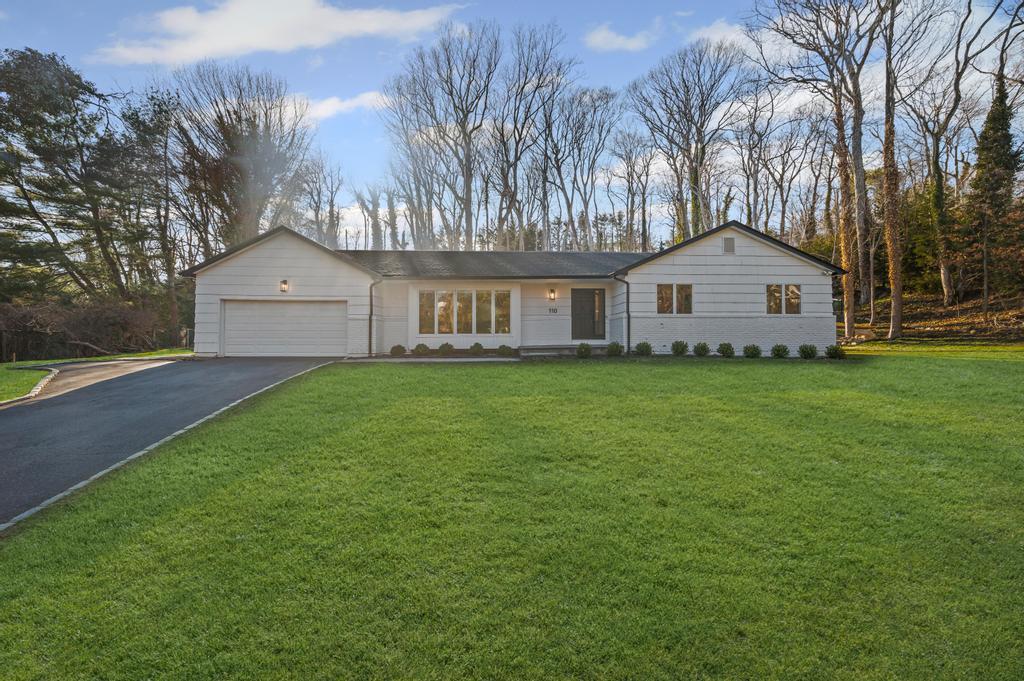 #1 photo, 110 Peach Drive, East Hills , NY 11576