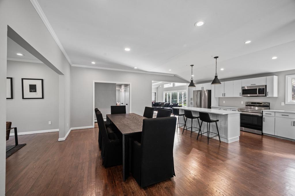 #13 photo, 110 Peach Drive, East Hills , NY 11576