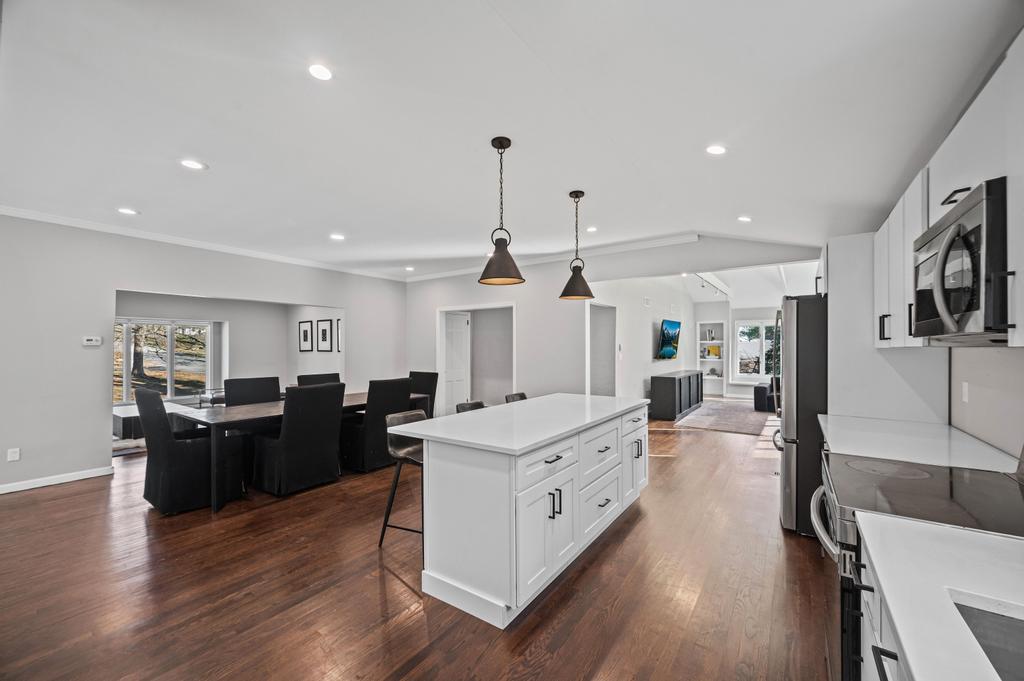 #18 photo, 110 Peach Drive, East Hills , NY 11576