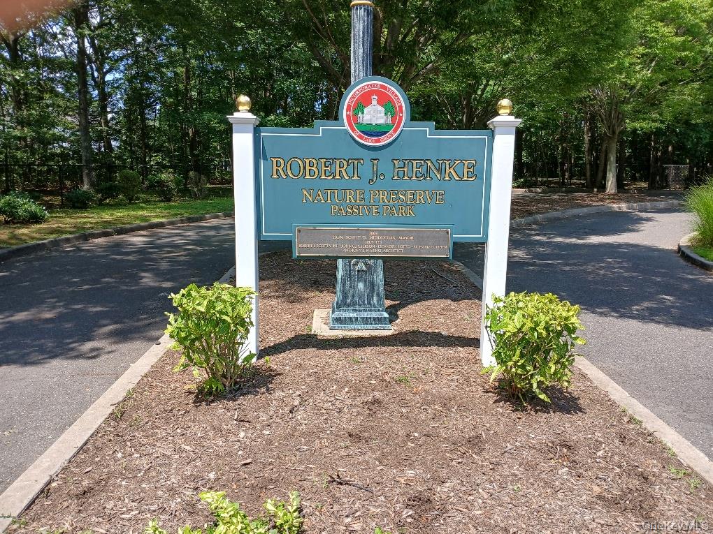 #2 photo, 38 Tulip Grove Drive, 東長島 Lake Grove , NY 11755