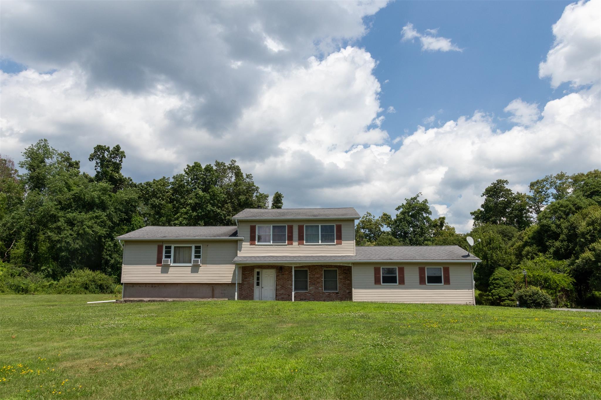 #1 photo, 20 Meadow Ridge Lane, Lagrangeville , NY 12540