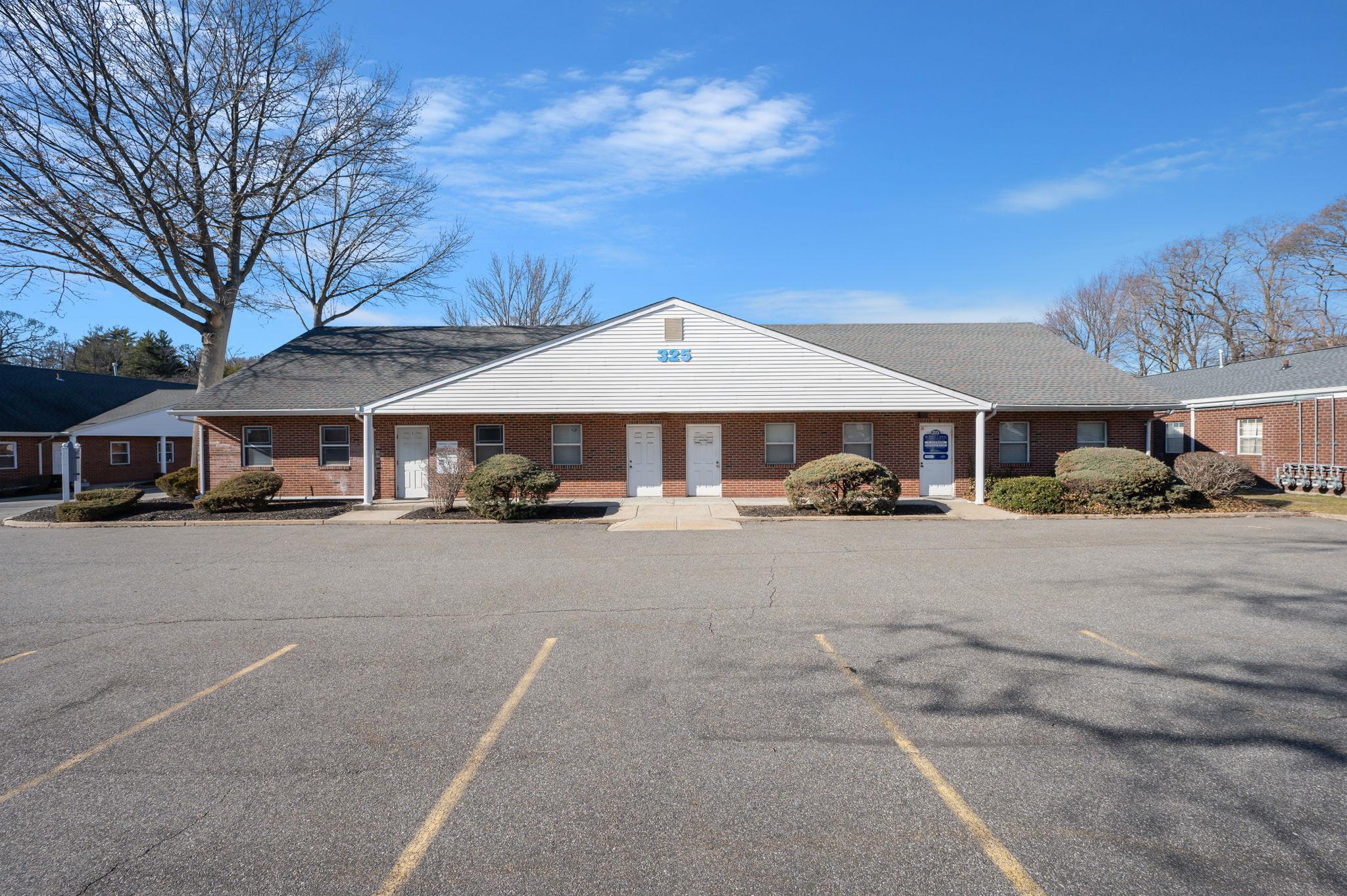 #3 photo, 325 Middle Country Raod, サフォーク郡 Smithtown , NY 11787