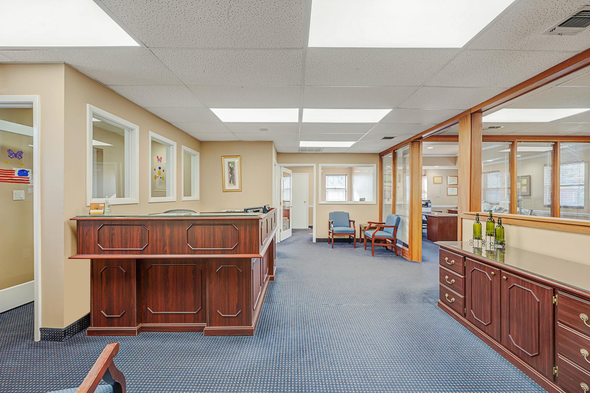 #6 photo, 325 Middle Country Raod, サフォーク郡 Smithtown , NY 11787