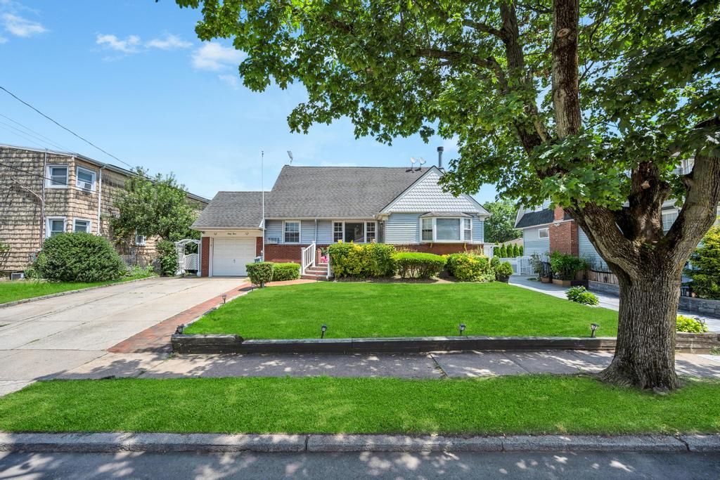 #2 photo, 64 Hodson Avenue, ナッソー郡 Lynbrook , NY 11563