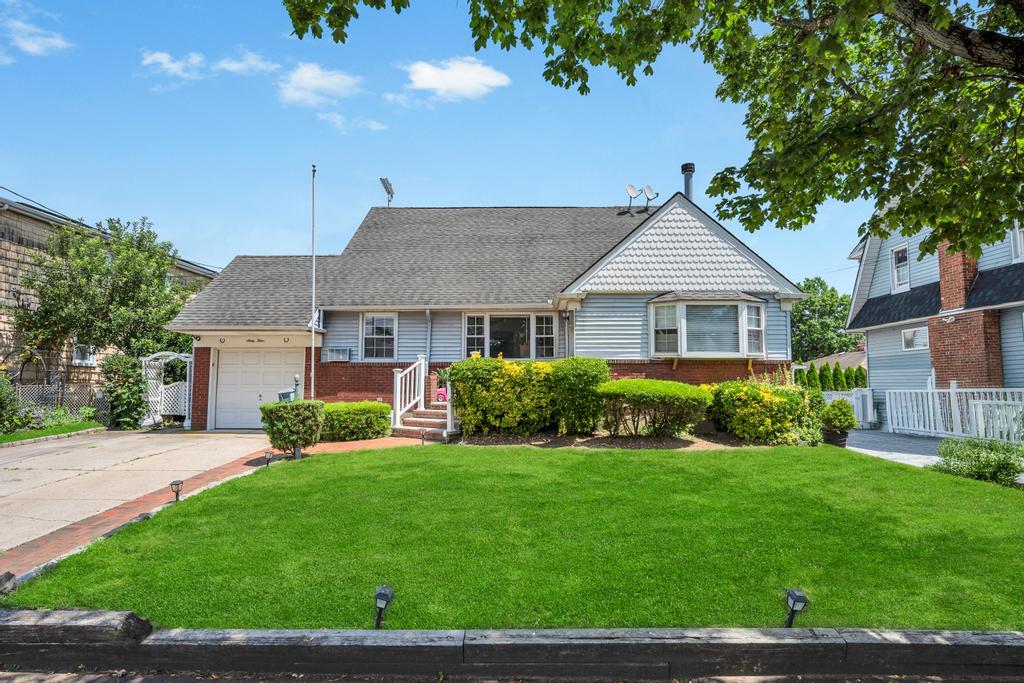 #3 photo, 64 Hodson Avenue, ナッソー郡 Lynbrook , NY 11563