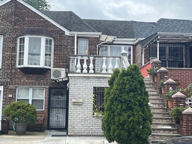 #1 photo, 71-22 Calamus Avenue, 皇后區 木邊 Woodside , NY 11377