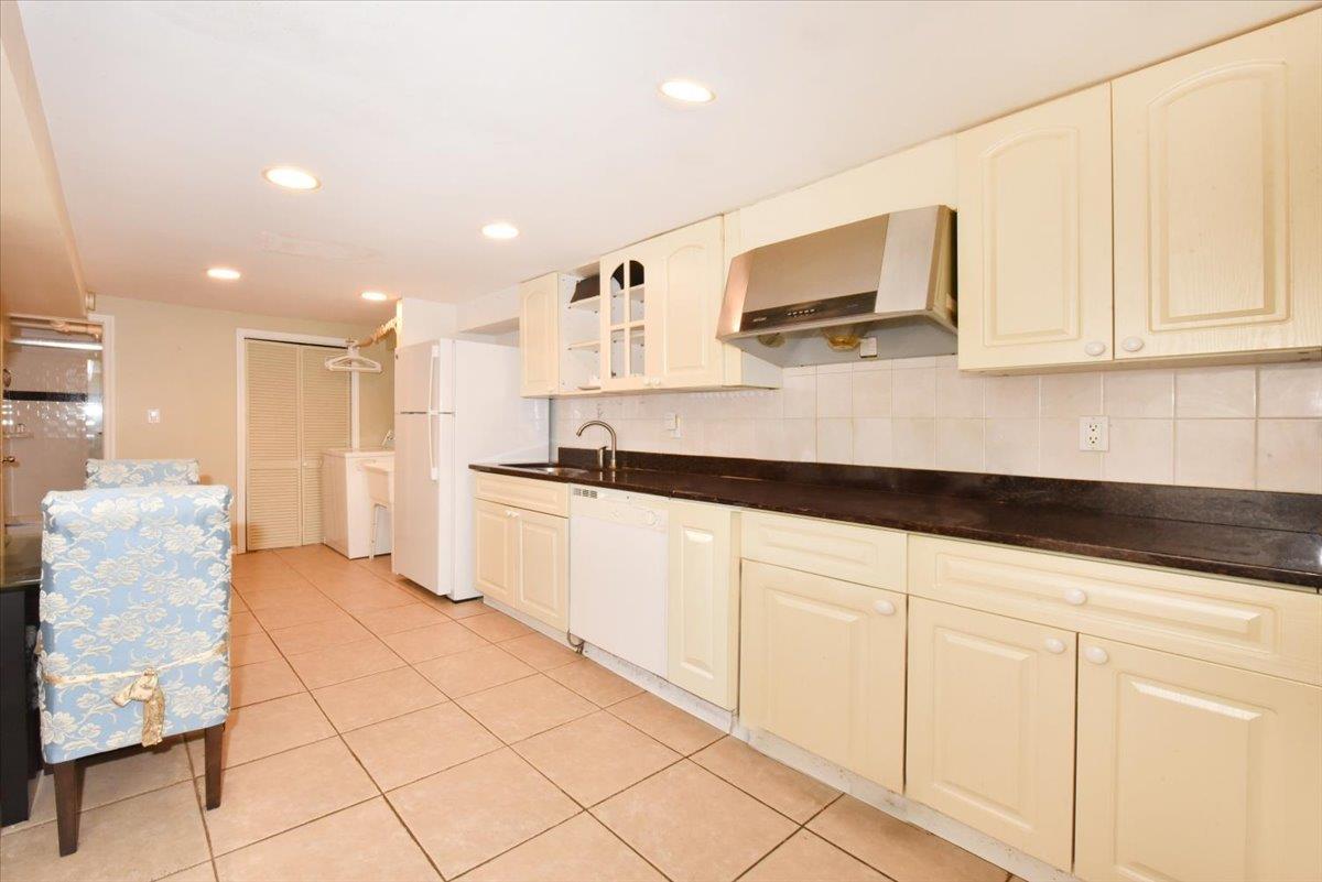 #14 photo, 85-76 66th Road, Rego Park , NY 11374