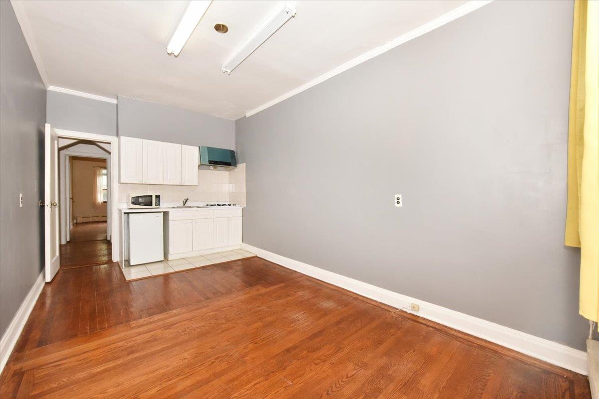 #8 photo, 85-76 66th Road, Rego Park , NY 11374