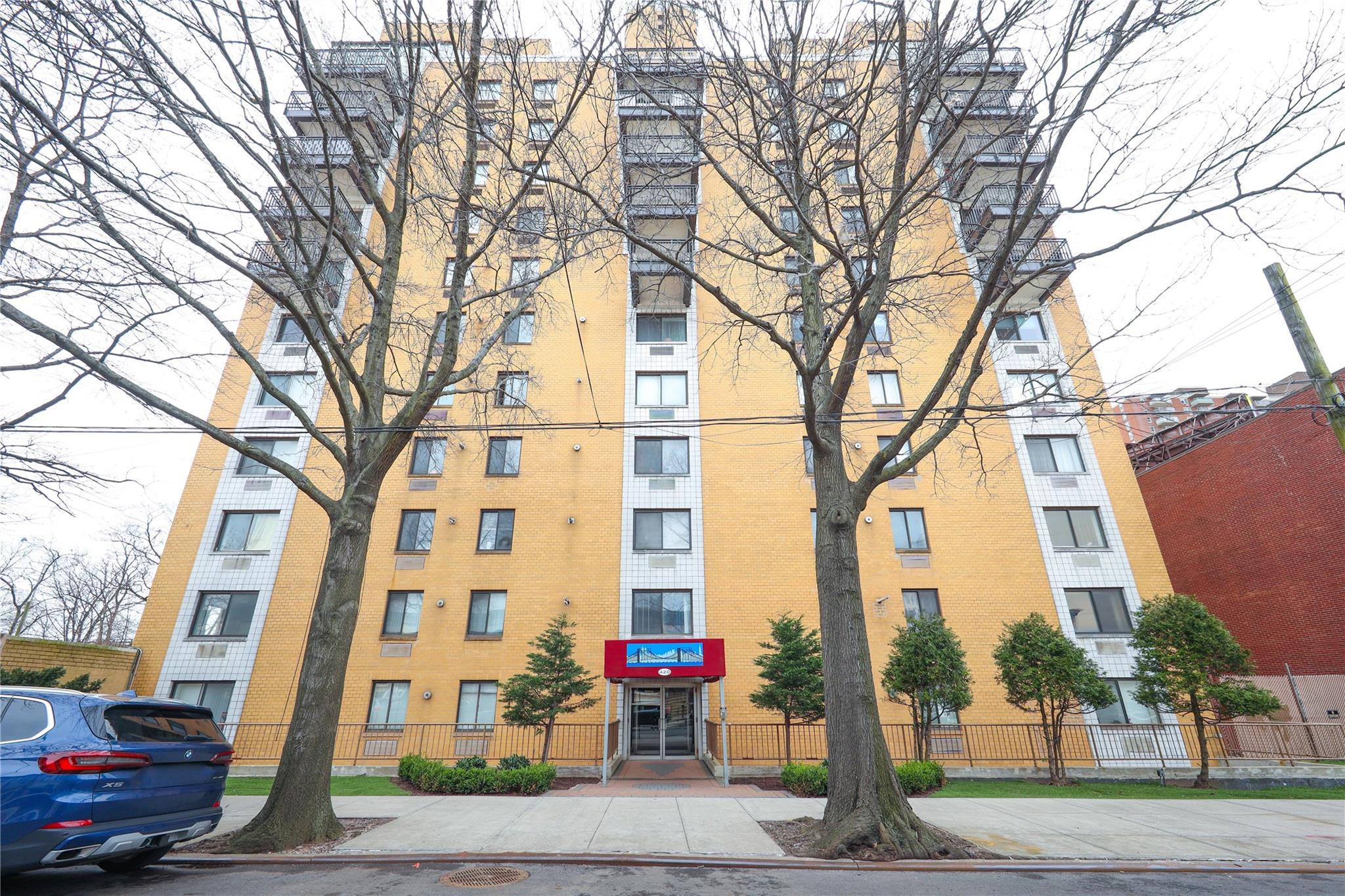 #1 photo, 420 64th Street, 布鲁克林 Brooklyn , NY 11220