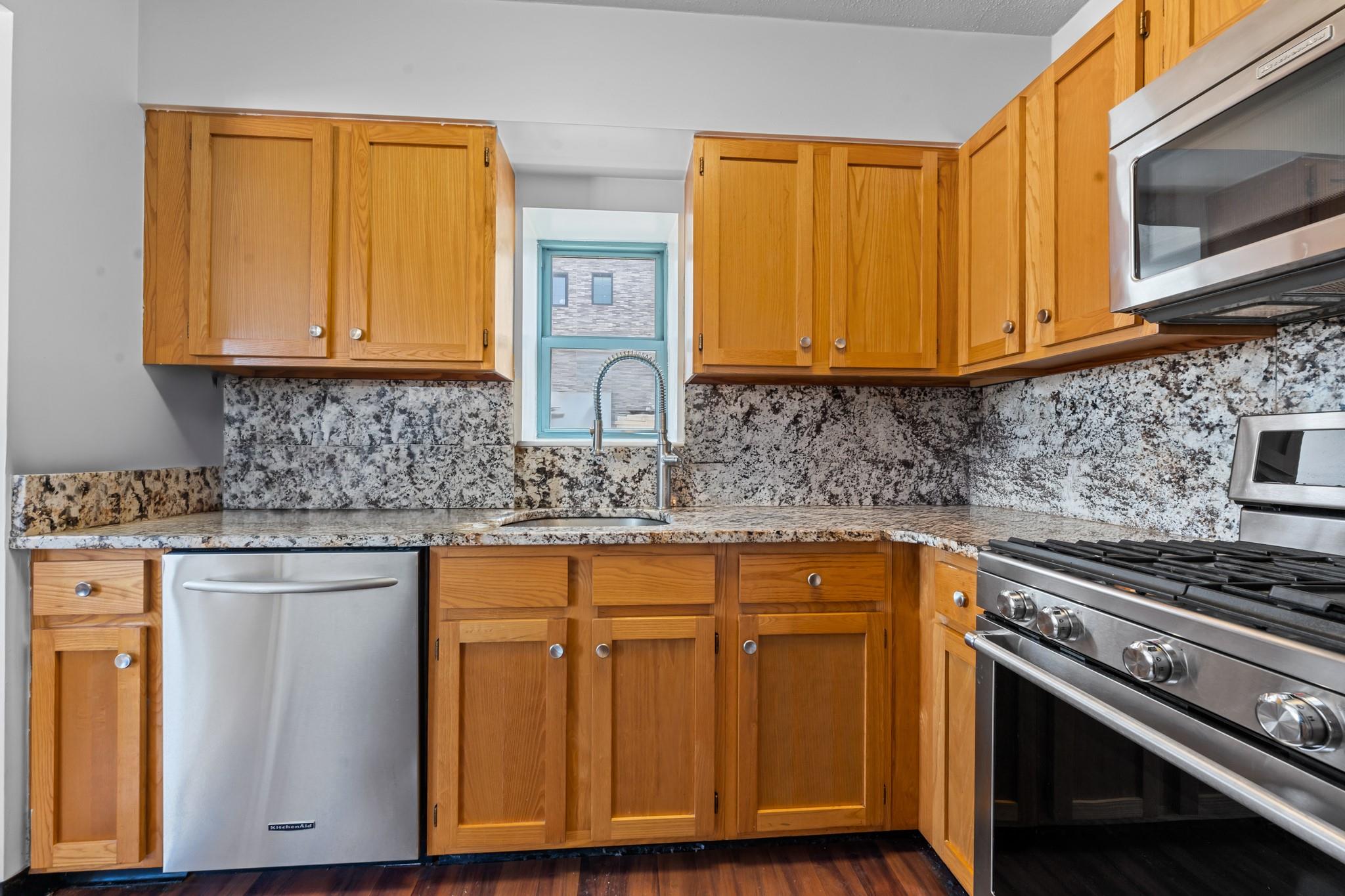 #15 photo, 2235 Frederick Douglass Boulevard, マンハッタン New York (Manhattan) , NY 10027