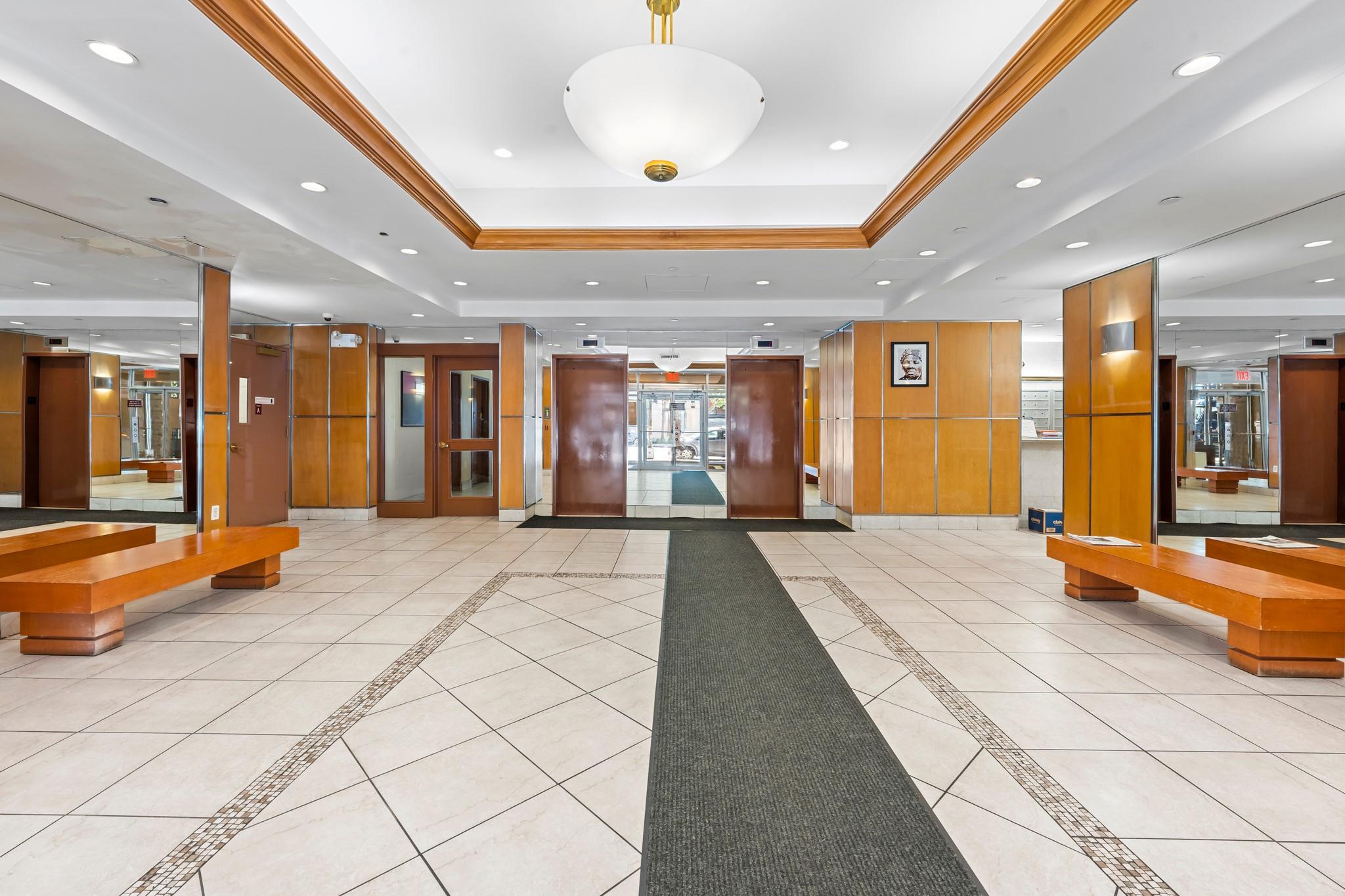 #7 photo, 2235 Frederick Douglass Boulevard, マンハッタン New York (Manhattan) , NY 10027