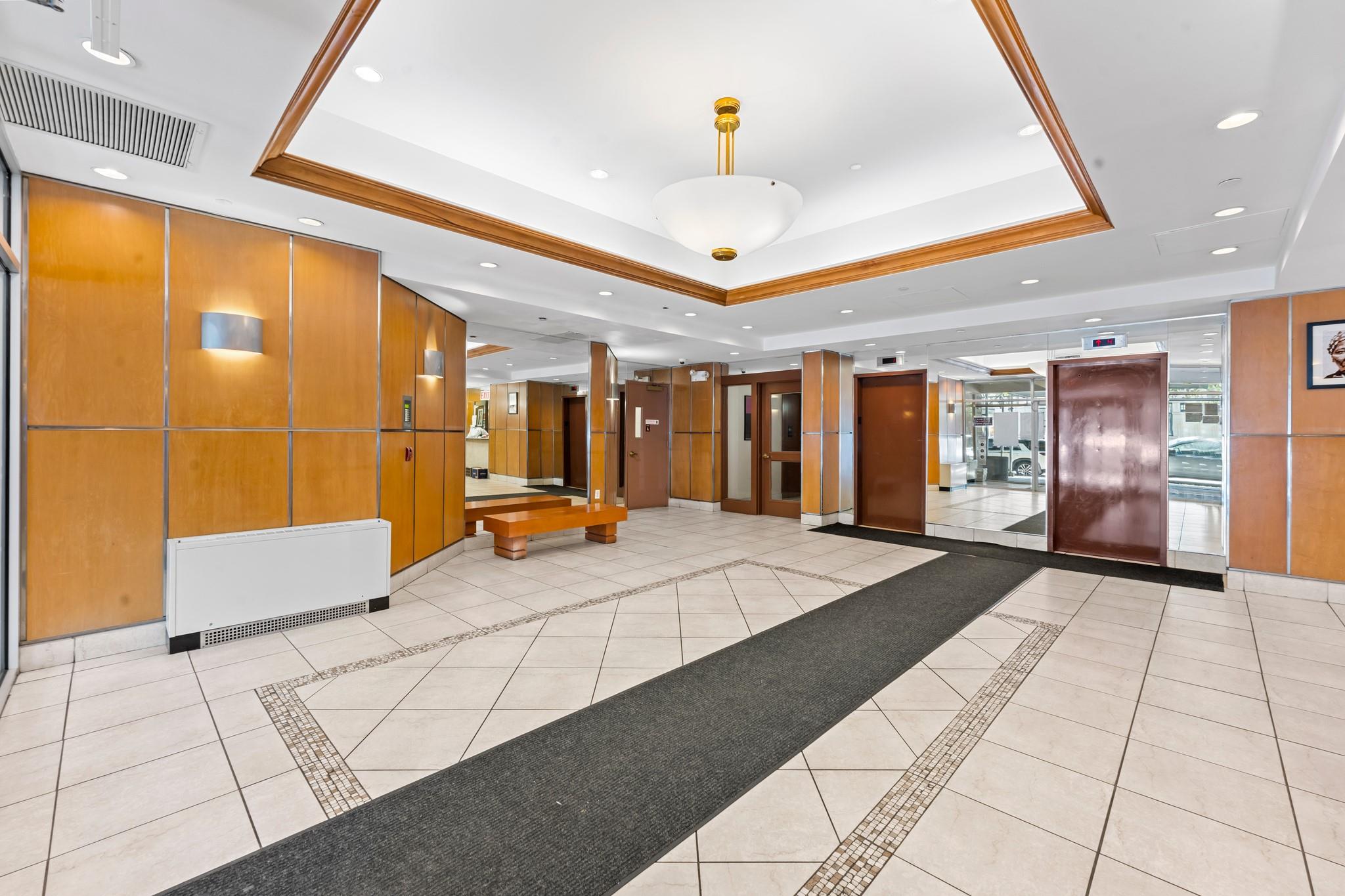 #8 photo, 2235 Frederick Douglass Boulevard, マンハッタン New York (Manhattan) , NY 10027