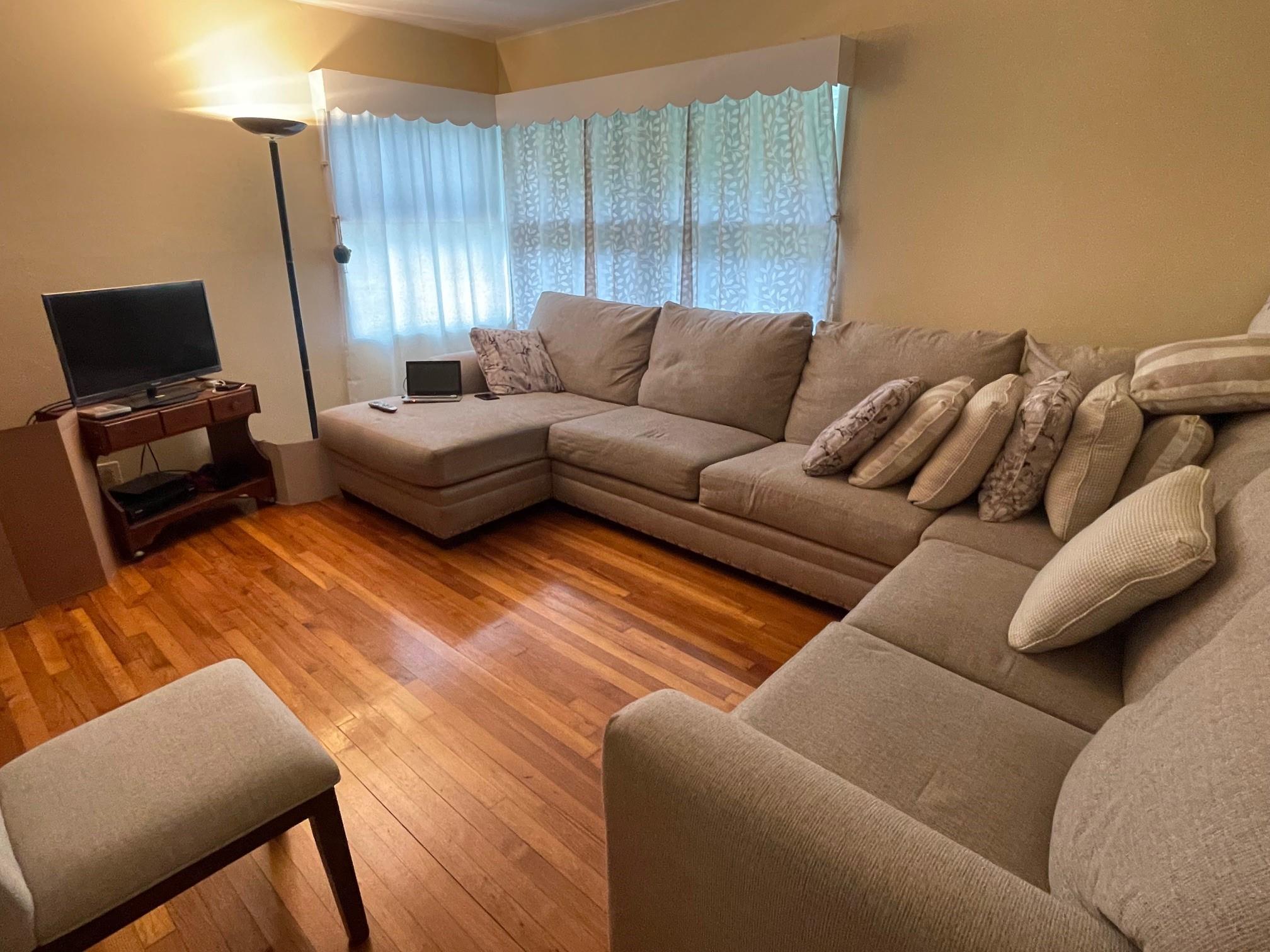 #2 photo, 5 Birch Court, 東長島 Riverhead , NY 11901