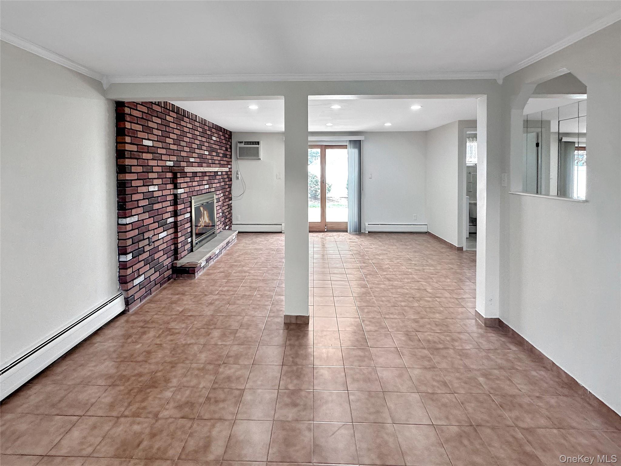 #18 photo, 57 S Crescent Drive, サフォーク郡 Farmingdale , NY 11735