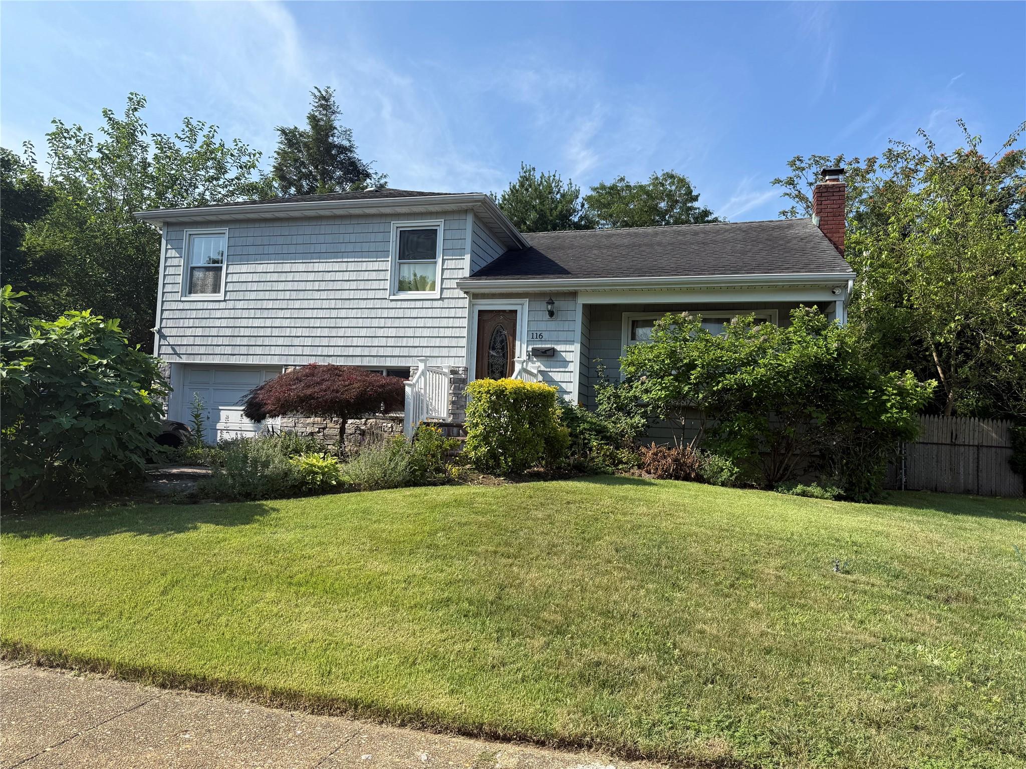 #1 photo, 116 Colony Lane, Syosset , NY 11791