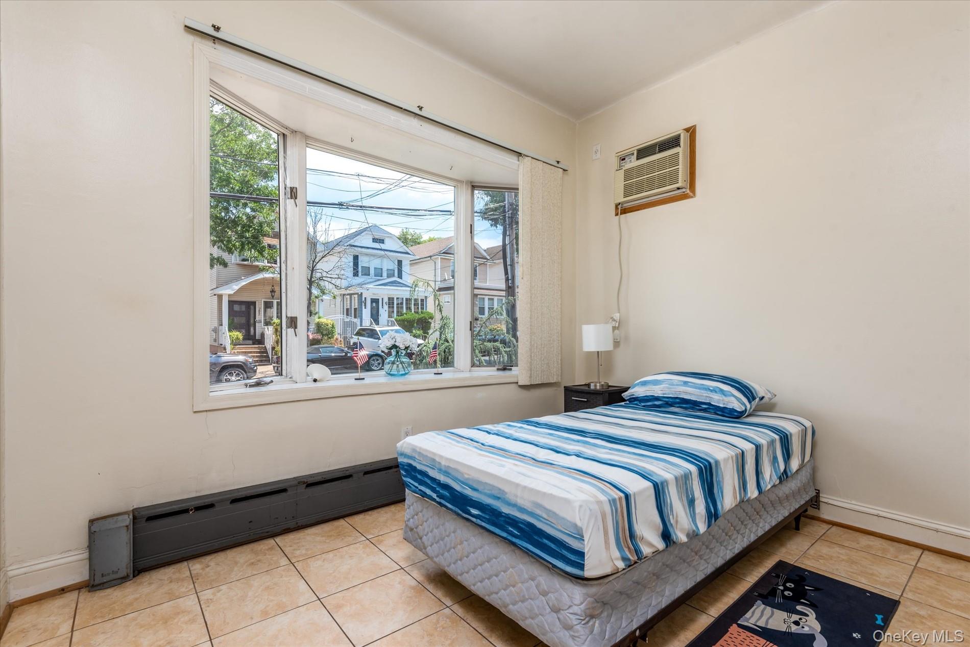 #12 photo, 7844 86th Street, クイーンズ区 Glendale , NY 11385