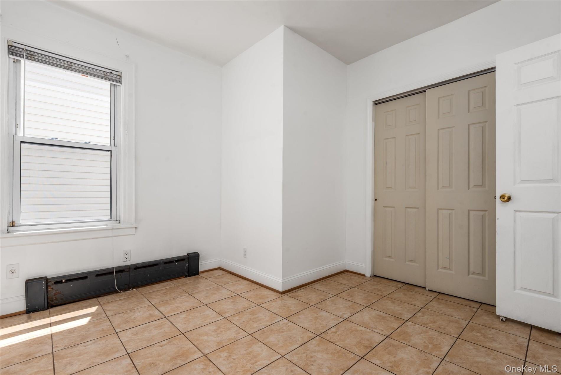 #16 photo, 7844 86th Street, クイーンズ区 Glendale , NY 11385