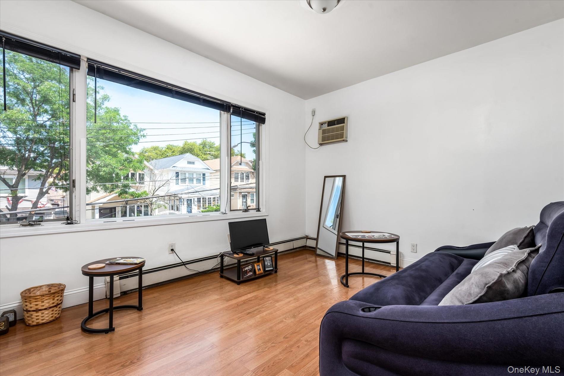 #18 photo, 7844 86th Street, クイーンズ区 Glendale , NY 11385