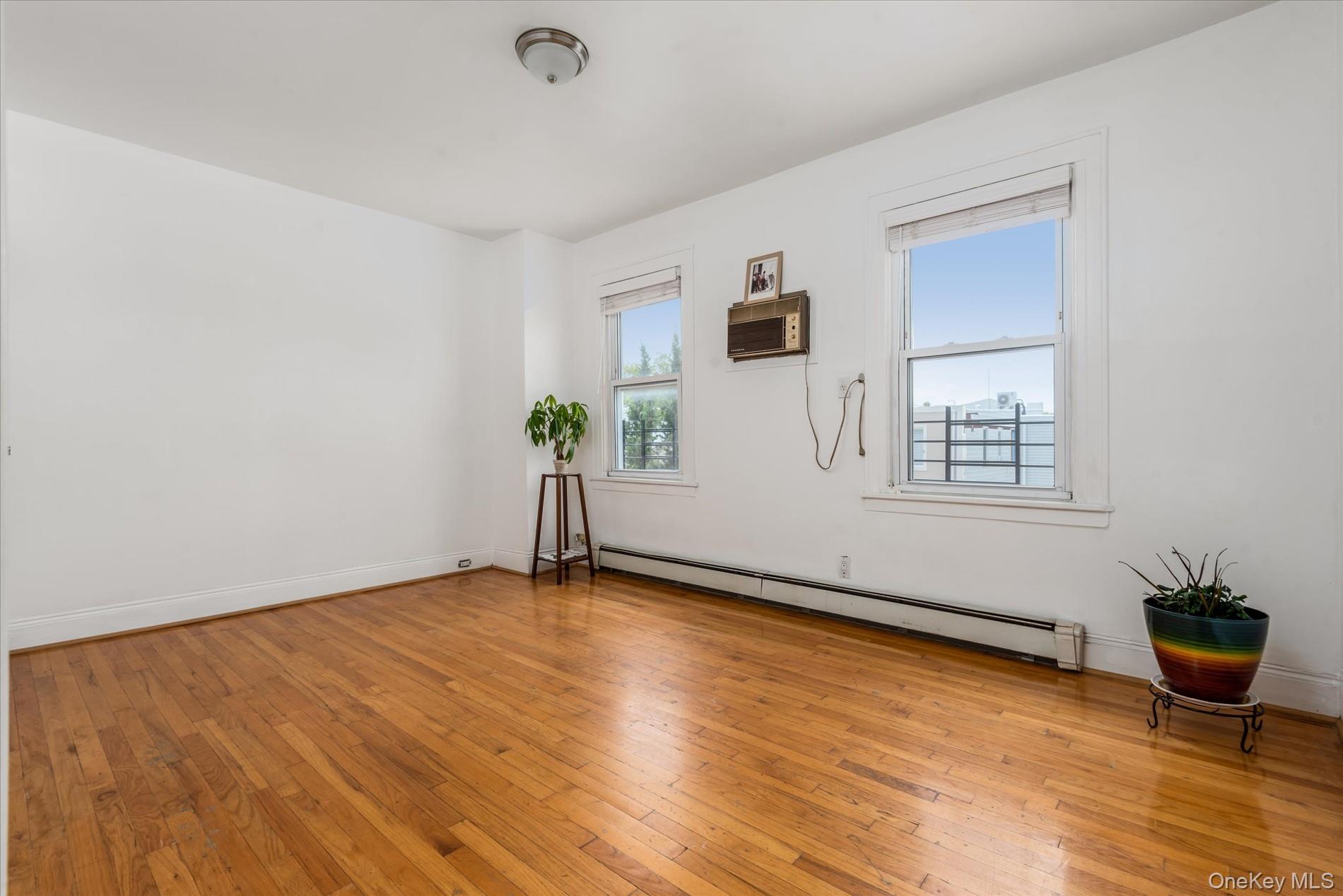 #20 photo, 7844 86th Street, クイーンズ区 Glendale , NY 11385