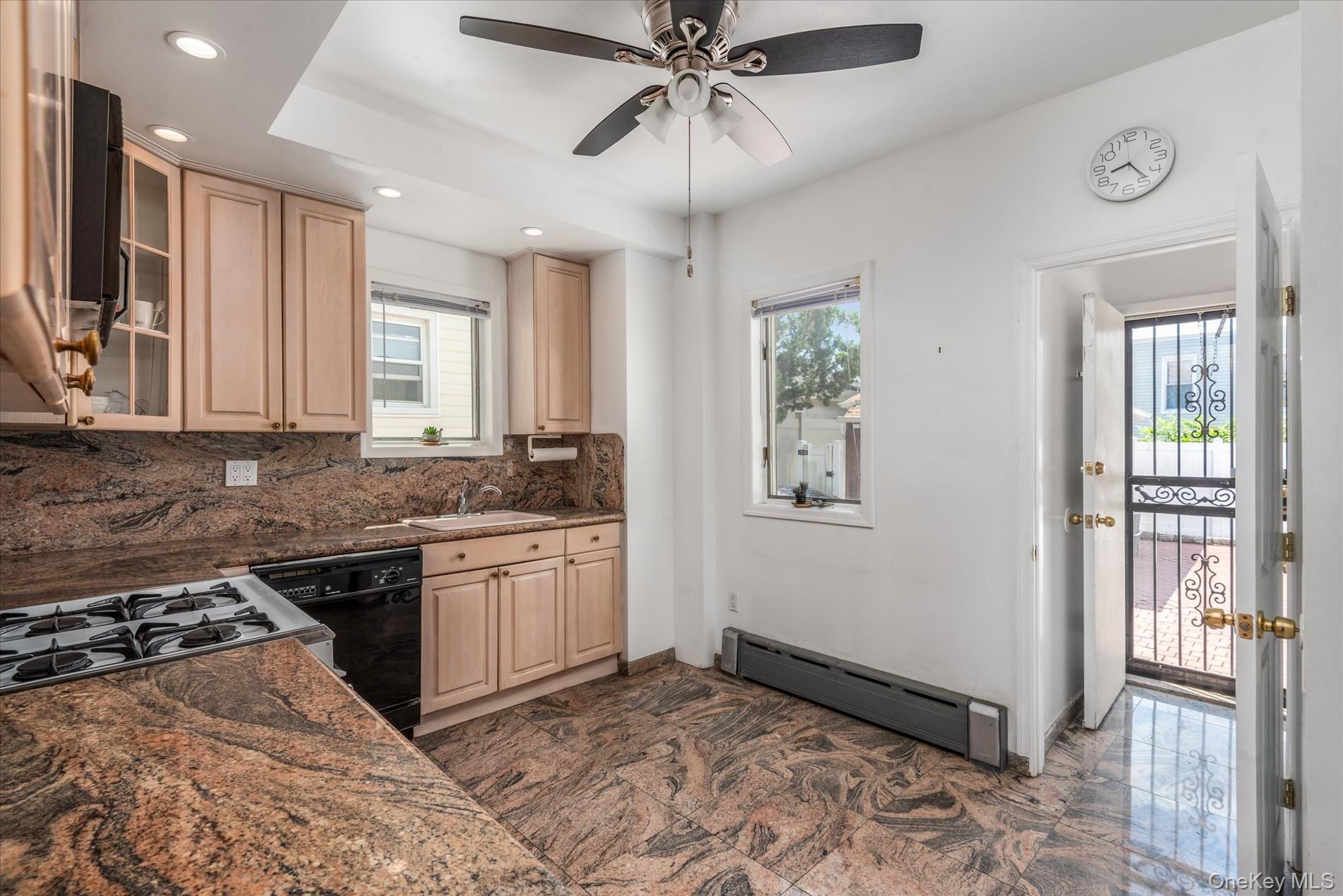 #8 photo, 7844 86th Street, クイーンズ区 Glendale , NY 11385