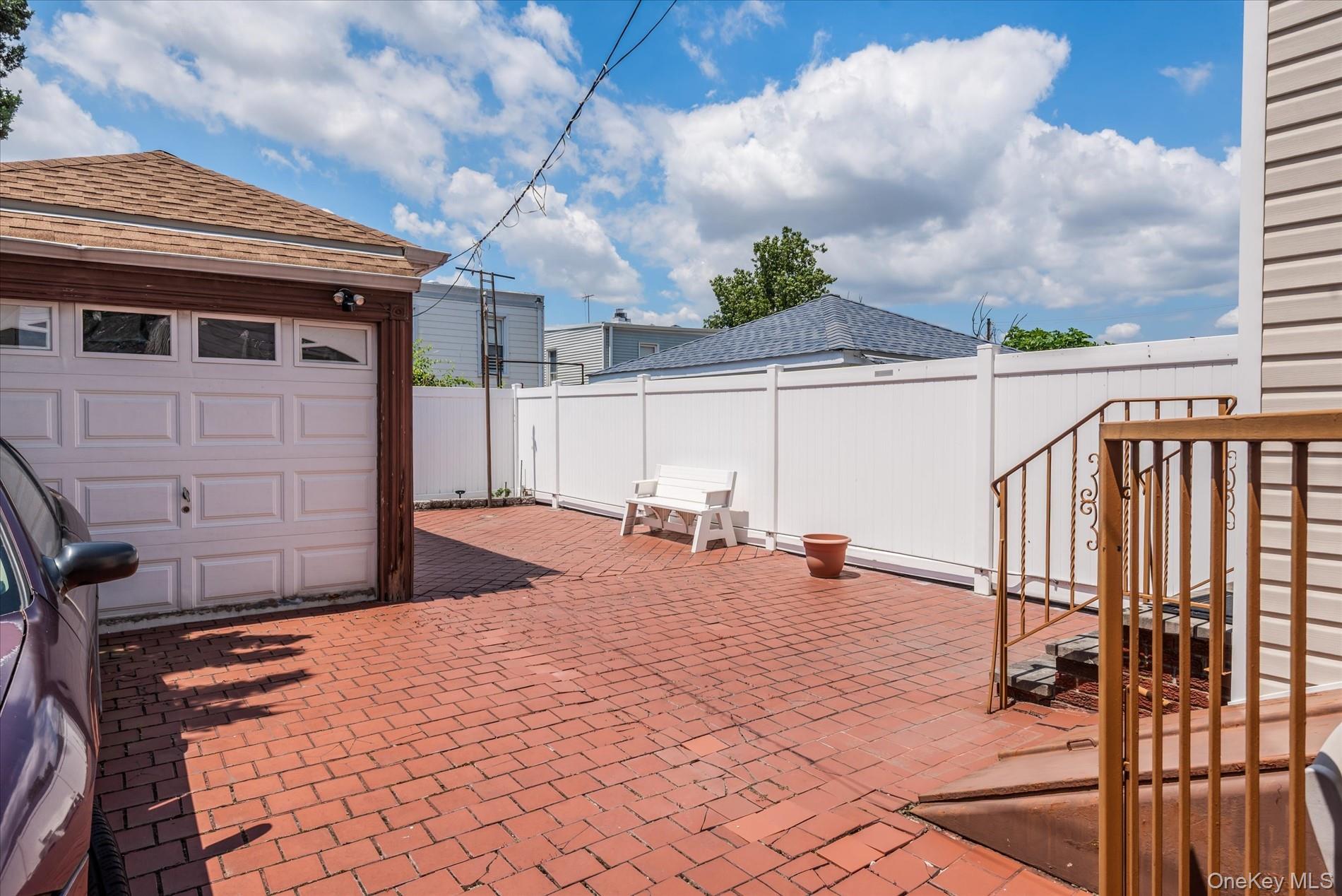 #9 photo, 7844 86th Street, クイーンズ区 Glendale , NY 11385