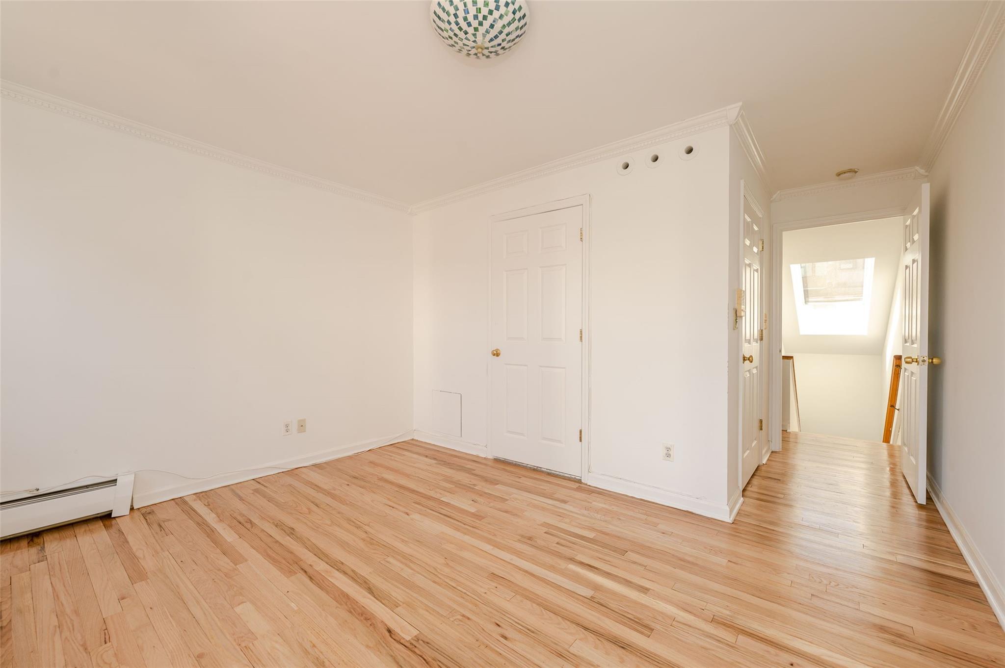 #12 photo, 130 West 132nd Street W 132nd Street, マンハッタン New York (Manhattan) , NY 10027