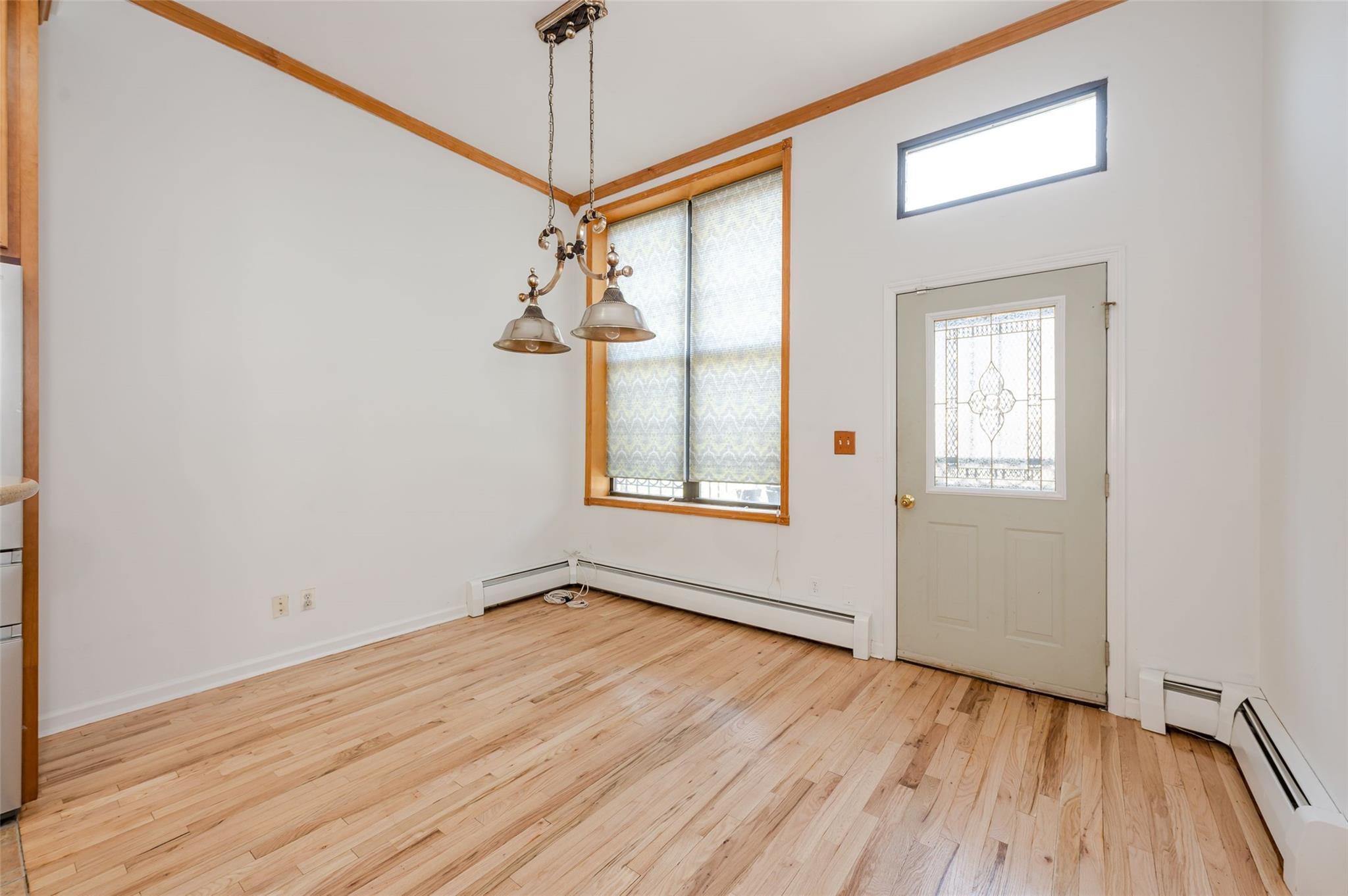 #4 photo, 130 West 132nd Street W 132nd Street, マンハッタン New York (Manhattan) , NY 10027