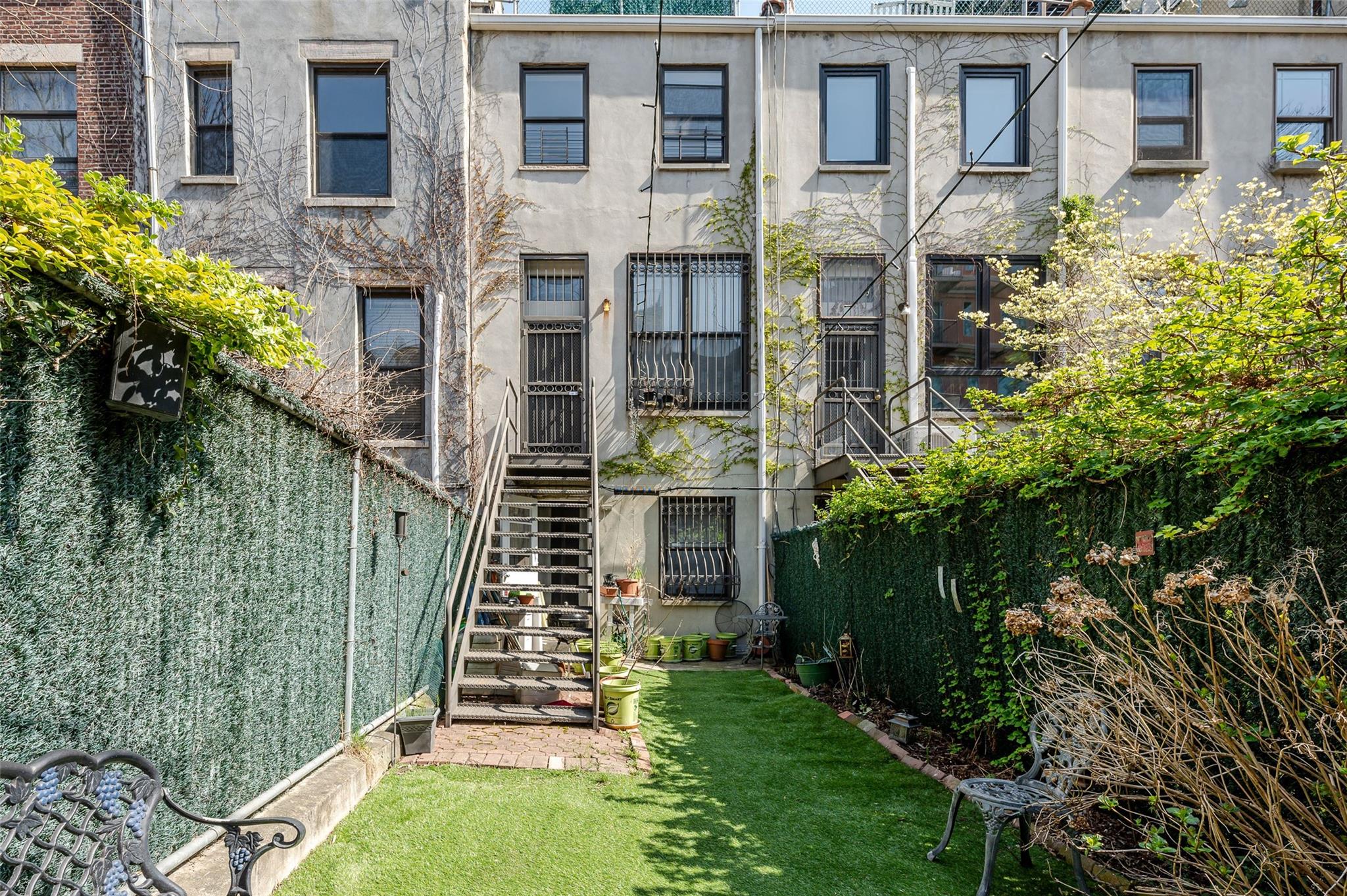 #9 photo, 130 West 132nd Street W 132nd Street, マンハッタン New York (Manhattan) , NY 10027