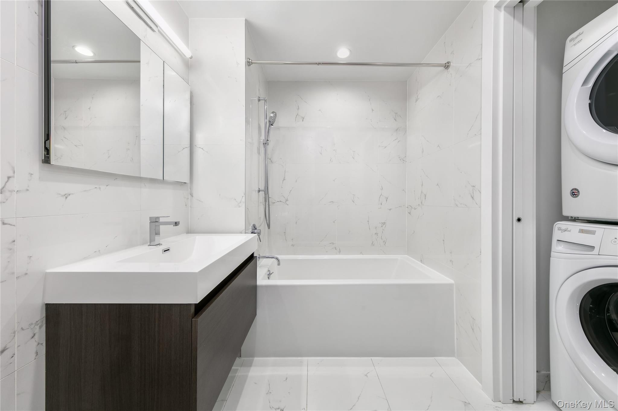 #10 photo, 40 Pinehurst Avenue, New York (Manhattan) , NY 10033