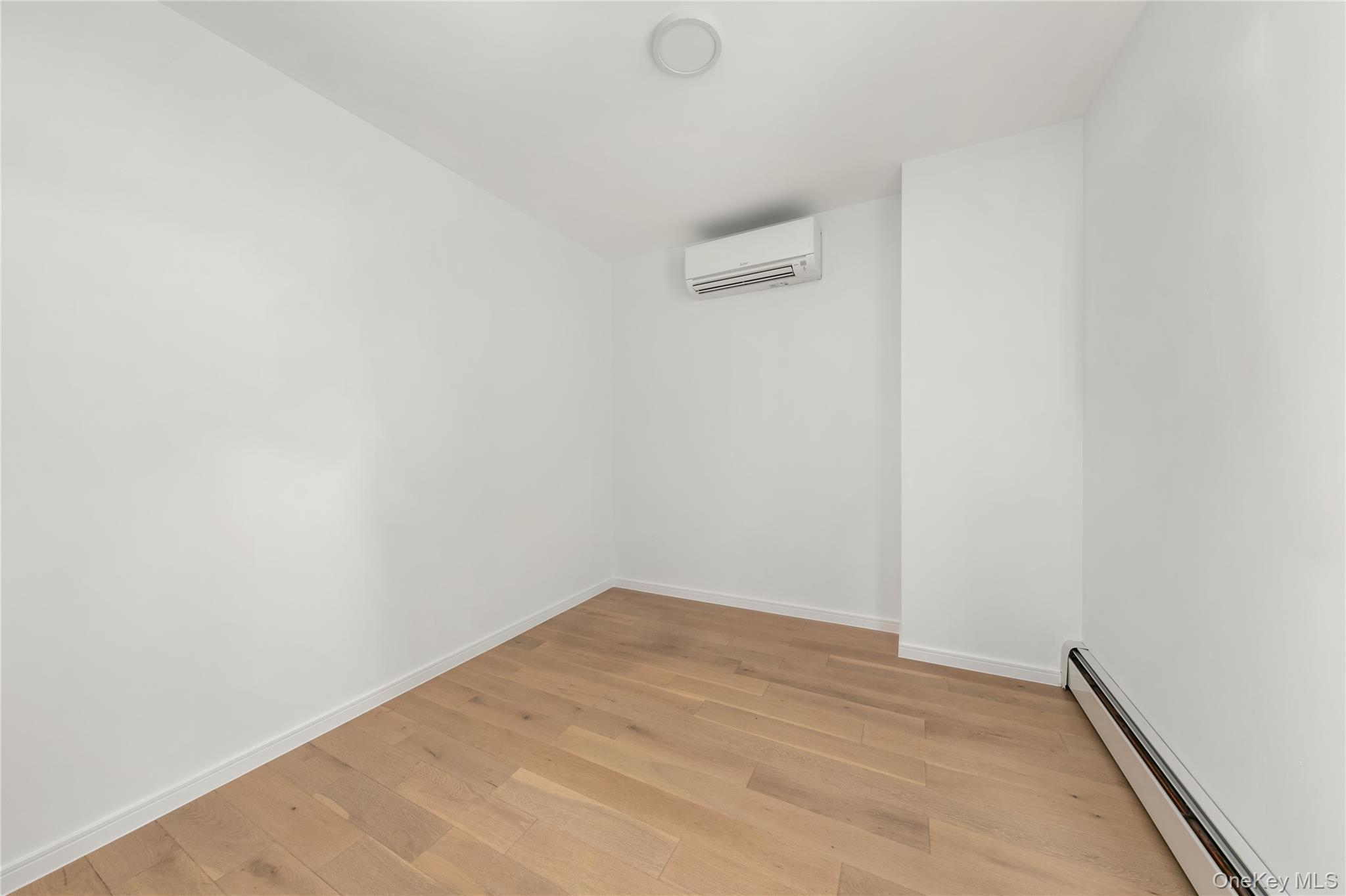 #12 photo, 40 Pinehurst Avenue, New York (Manhattan) , NY 10033