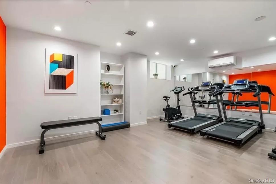 #14 photo, 40 Pinehurst Avenue, New York (Manhattan) , NY 10033