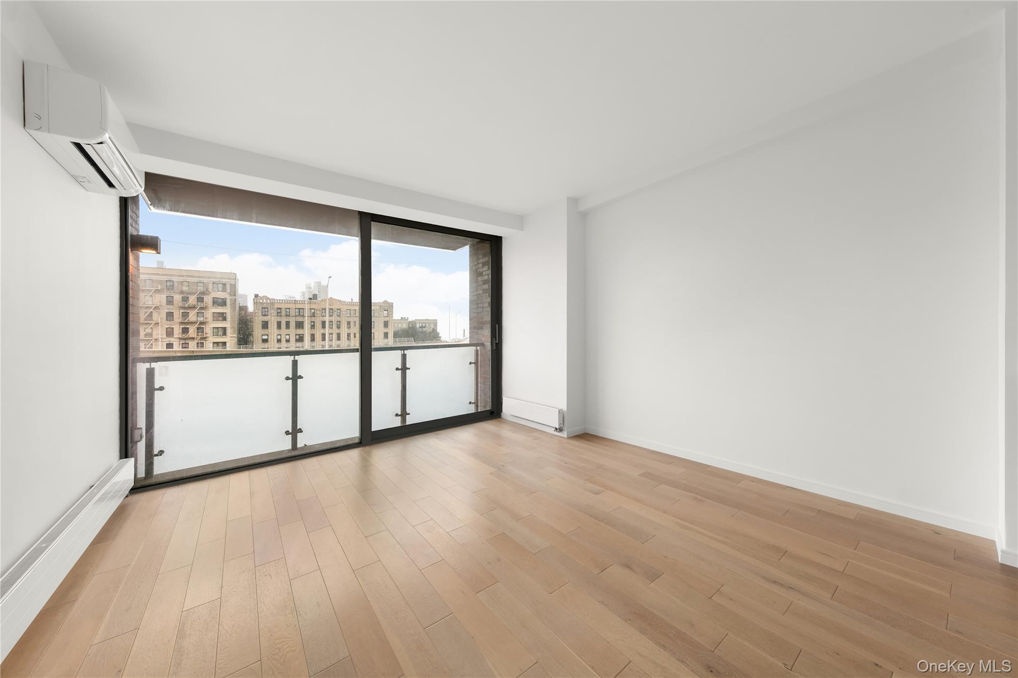 #7 photo, 40 Pinehurst Avenue, New York (Manhattan) , NY 10033