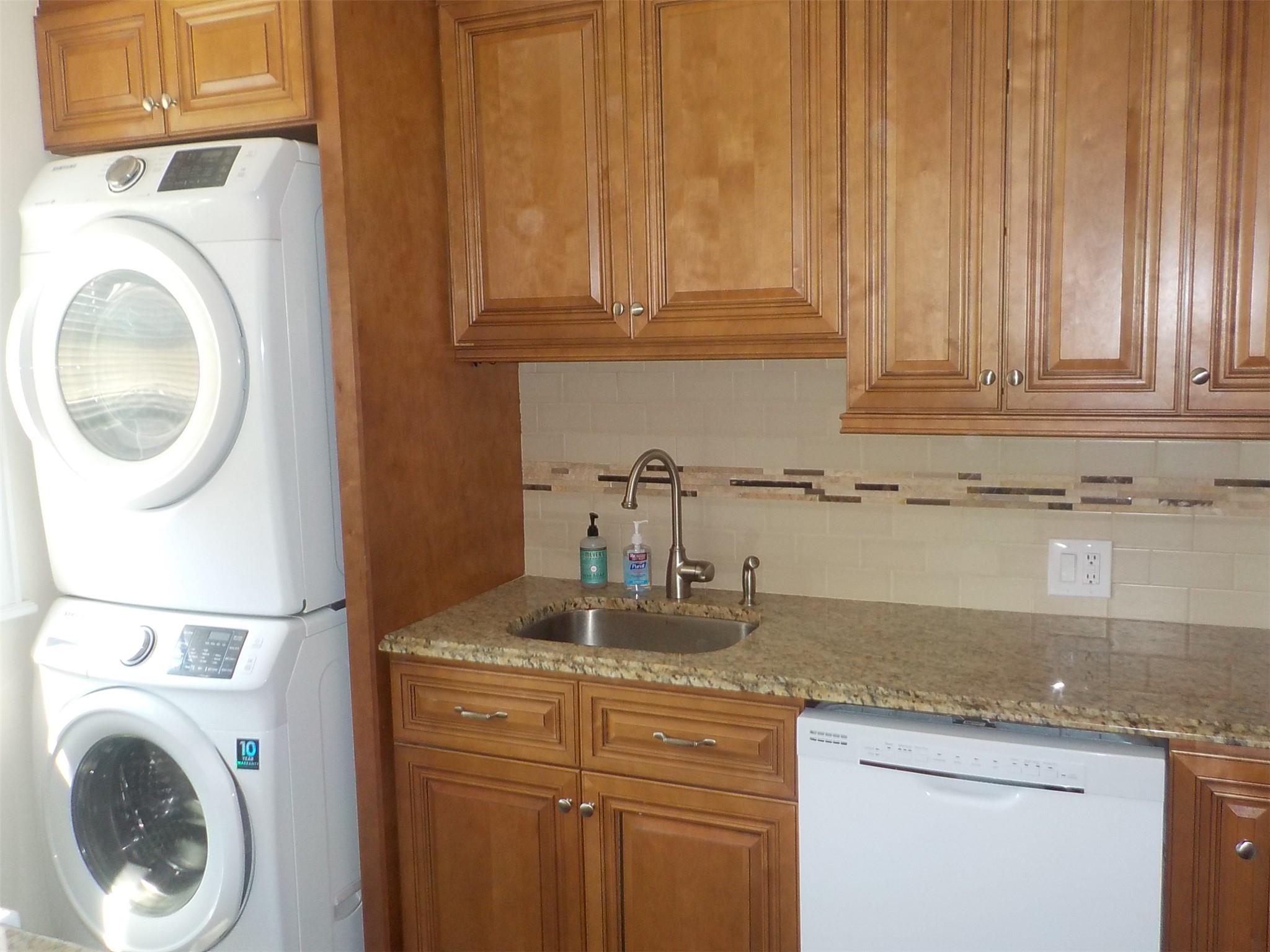 #10 photo, 70-50 260th Street, كوينز Glen Oaks , NY 11004