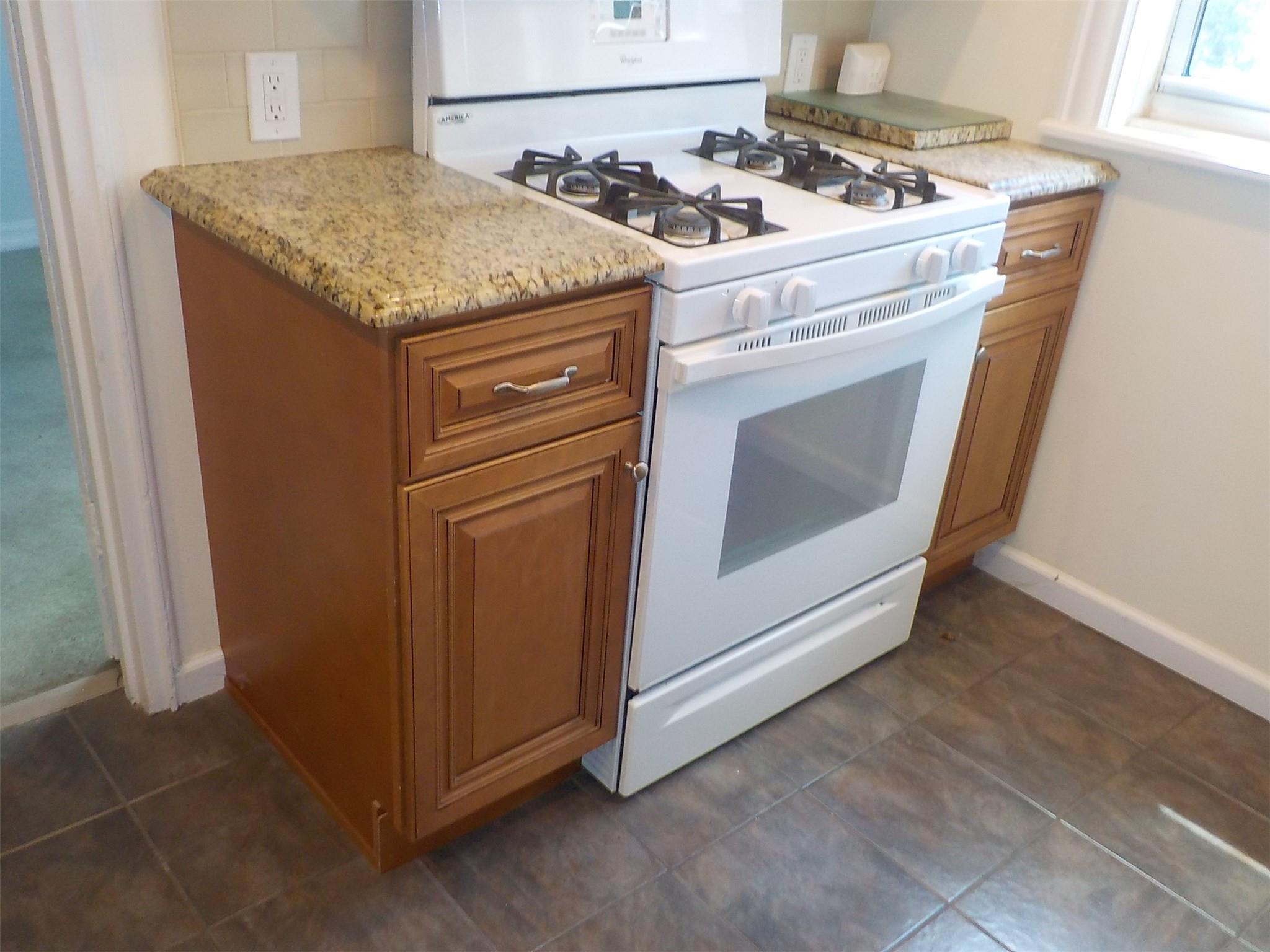 #6 photo, 70-50 260th Street, كوينز Glen Oaks , NY 11004