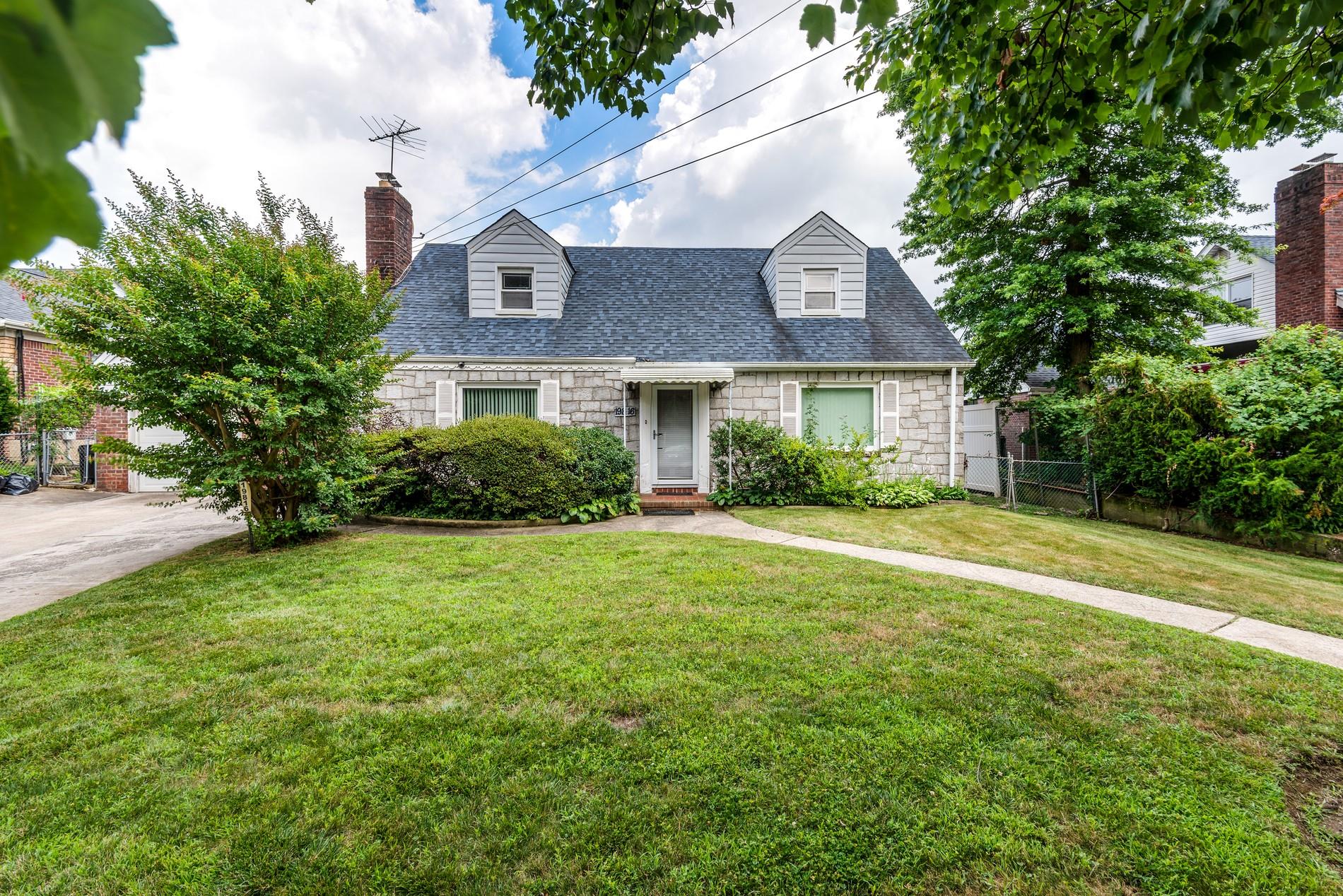 #1 photo, 198-16 Mc Laughlin Avenue, クイーンズ区 Holliswood , NY 11423