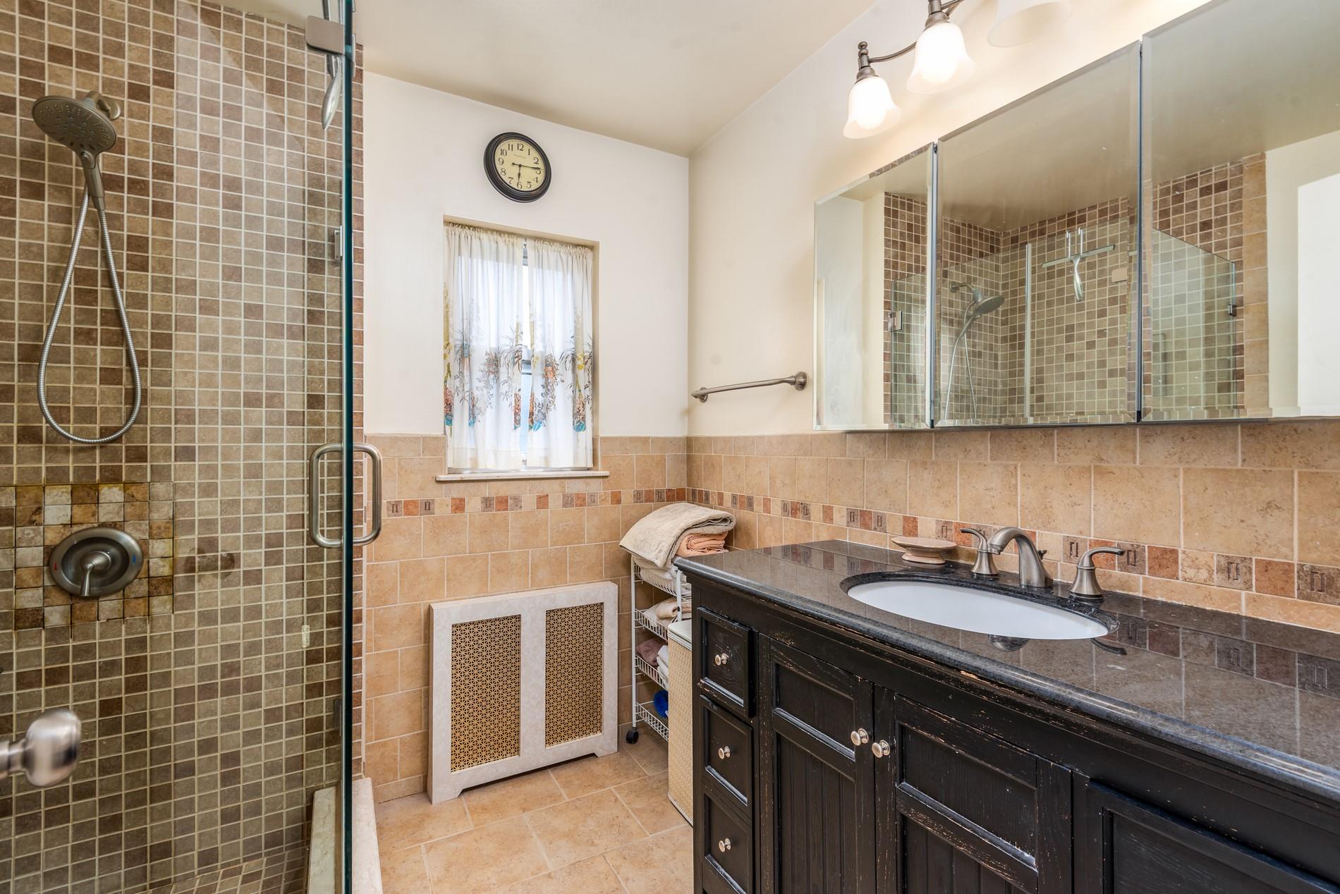 #20 photo, 198-16 Mc Laughlin Avenue, クイーンズ区 Holliswood , NY 11423