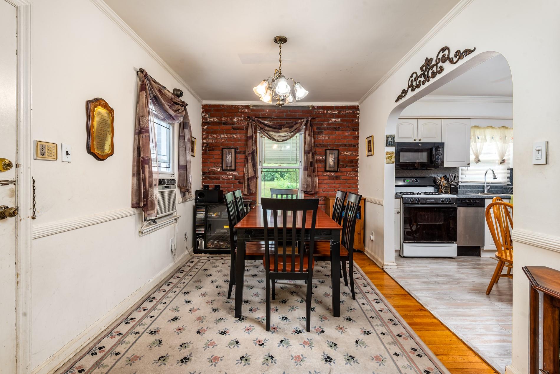 #9 photo, 198-16 Mc Laughlin Avenue, クイーンズ区 Holliswood , NY 11423