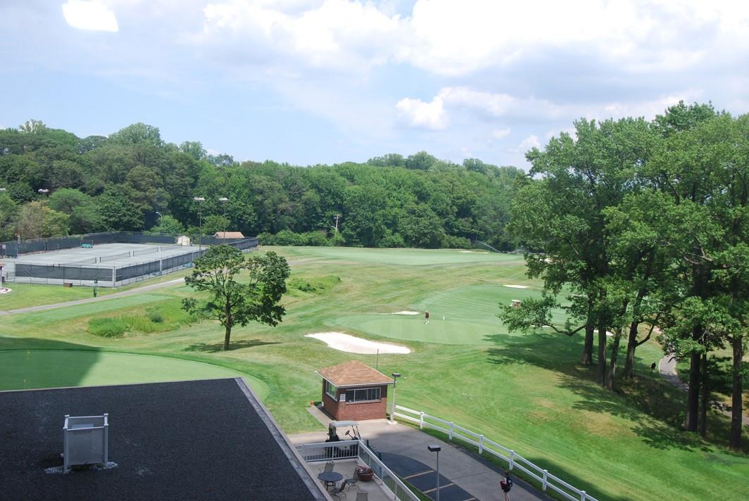 #20 photo, 27110 Grand Central Parkway, クイーンズ区 Floral Park , NY 11005