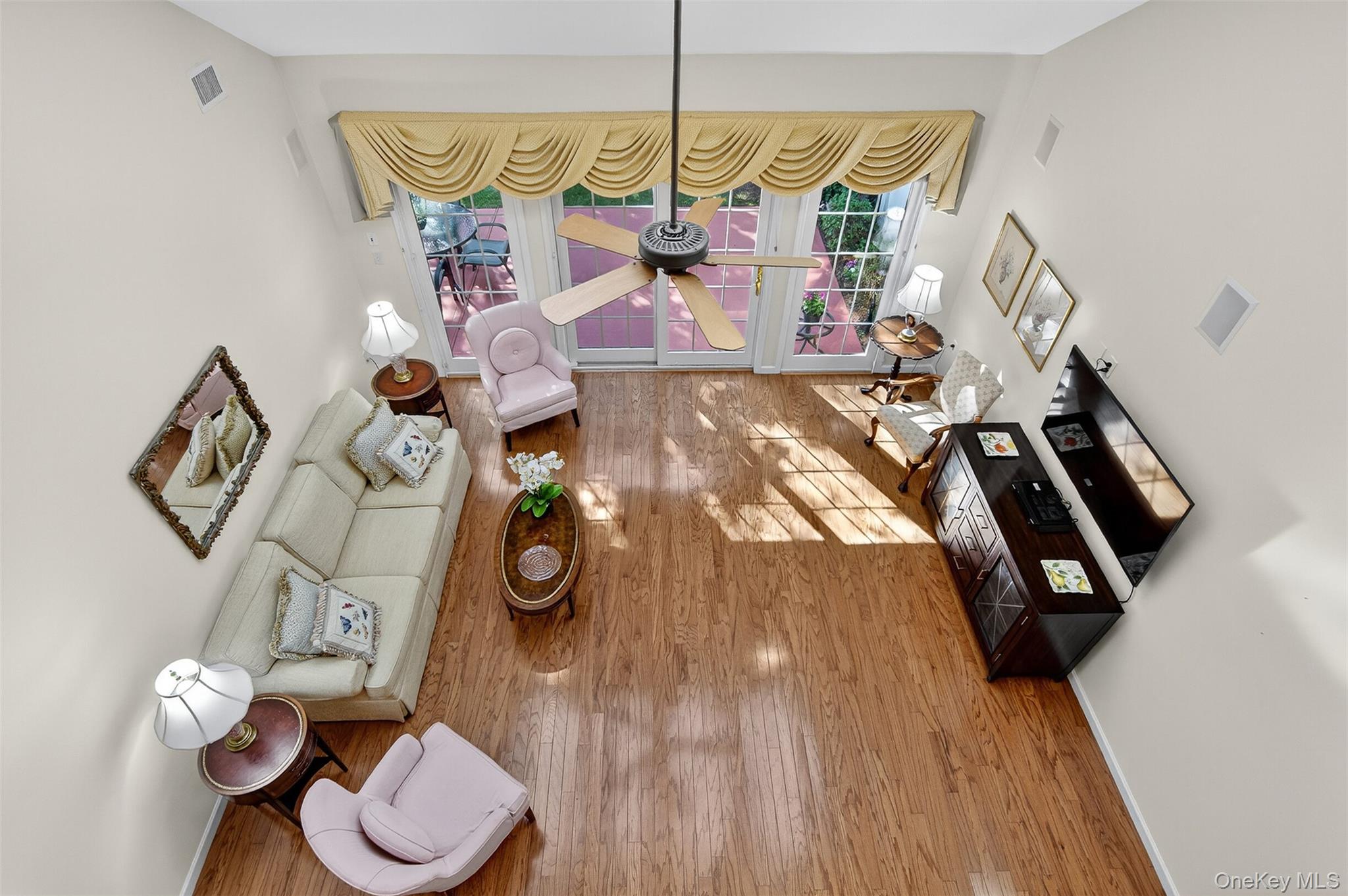 #1 photo, 12 Miro Place, 長島 華盛頓港 Port Washington , NY 11050