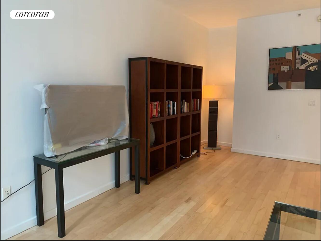 #5 photo, 1600 BROADWAY, マンハッタン Midtown , NY 10019