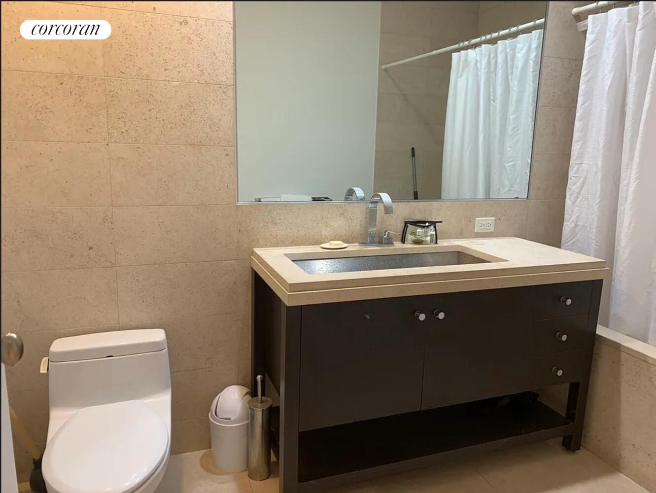 #6 photo, 1600 BROADWAY, マンハッタン Midtown , NY 10019